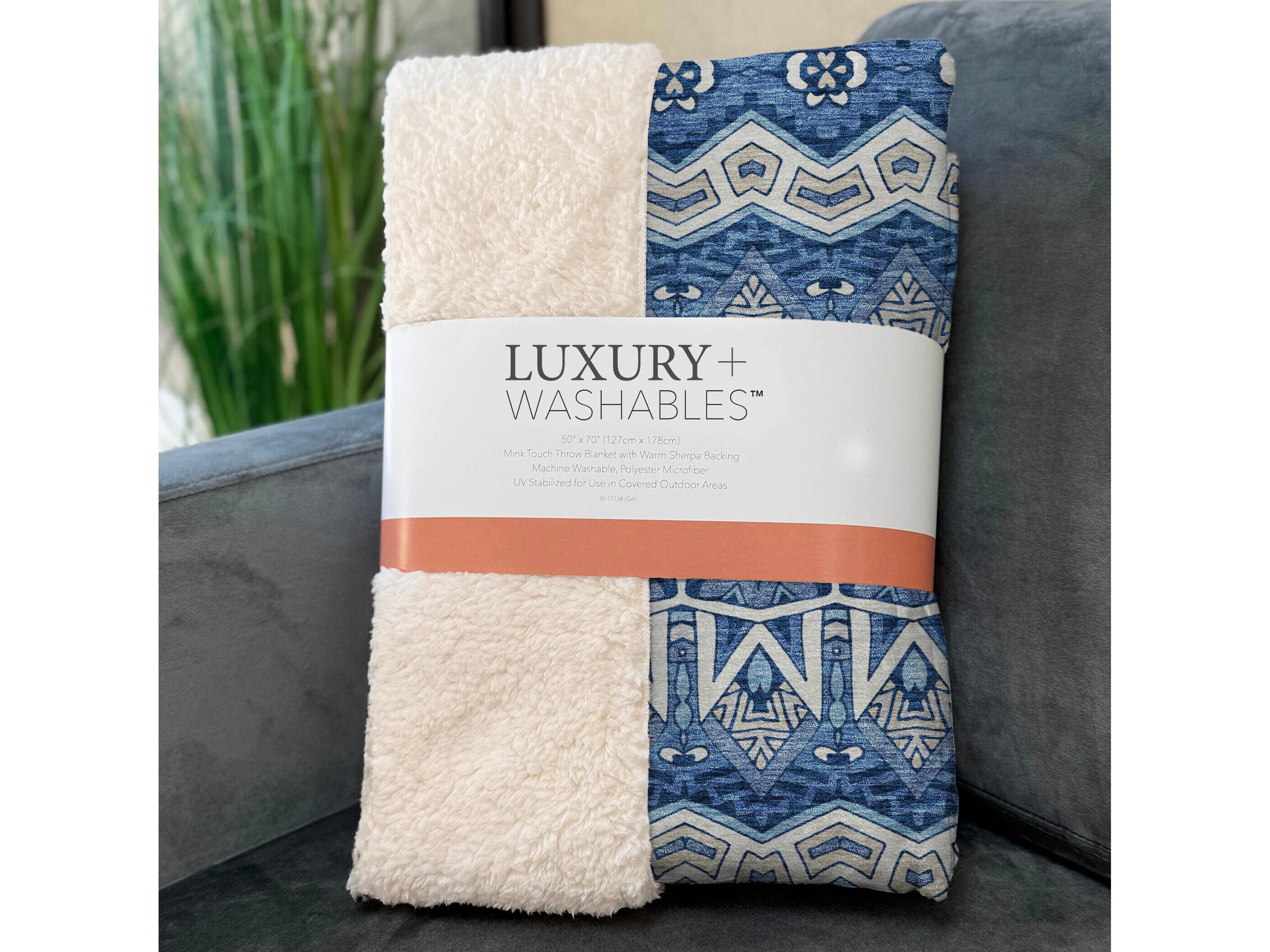 Dalyn Sherpa Blue Polyester Throw