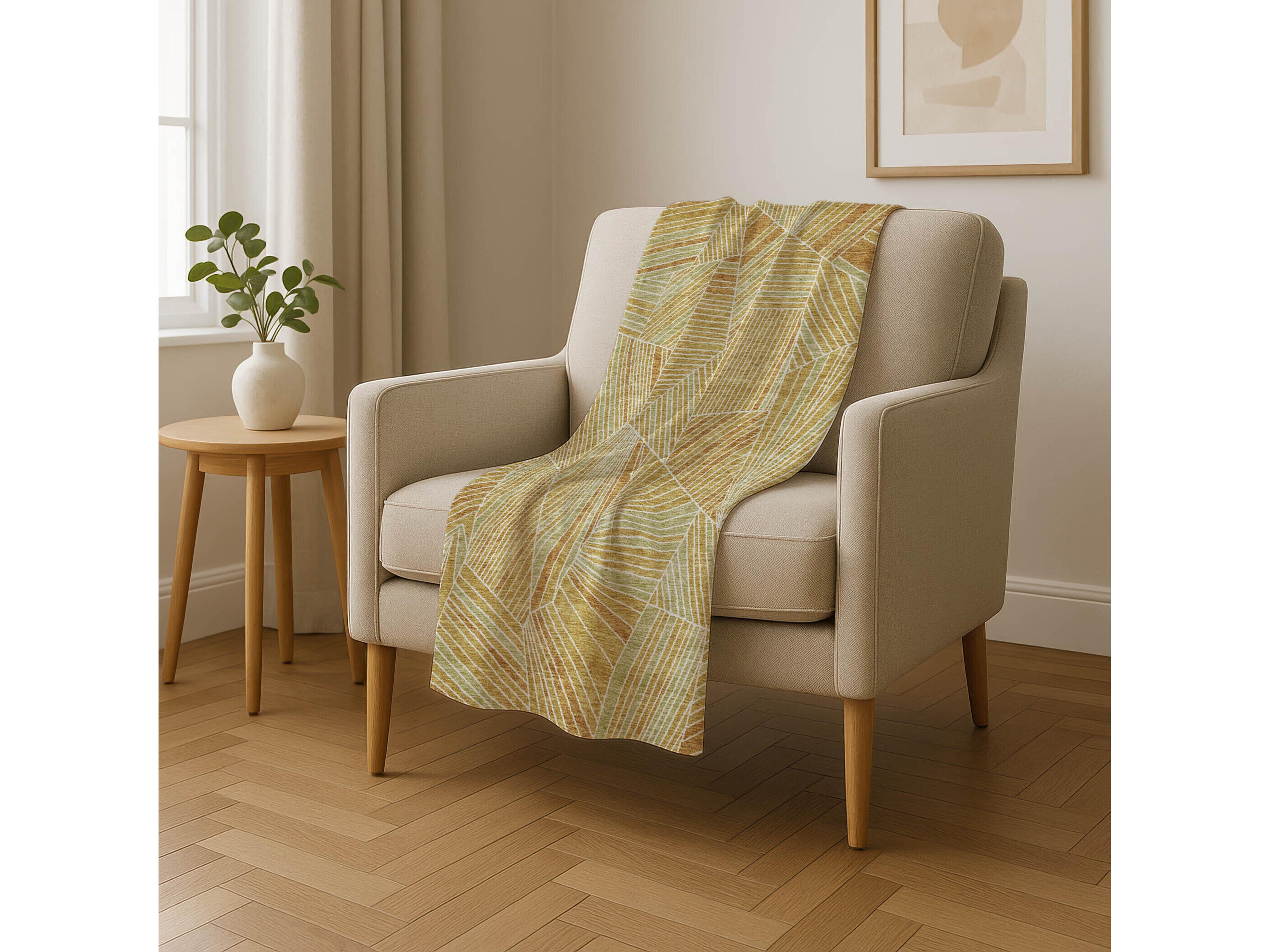 Dalyn Sherpa Gold Polyester Throw