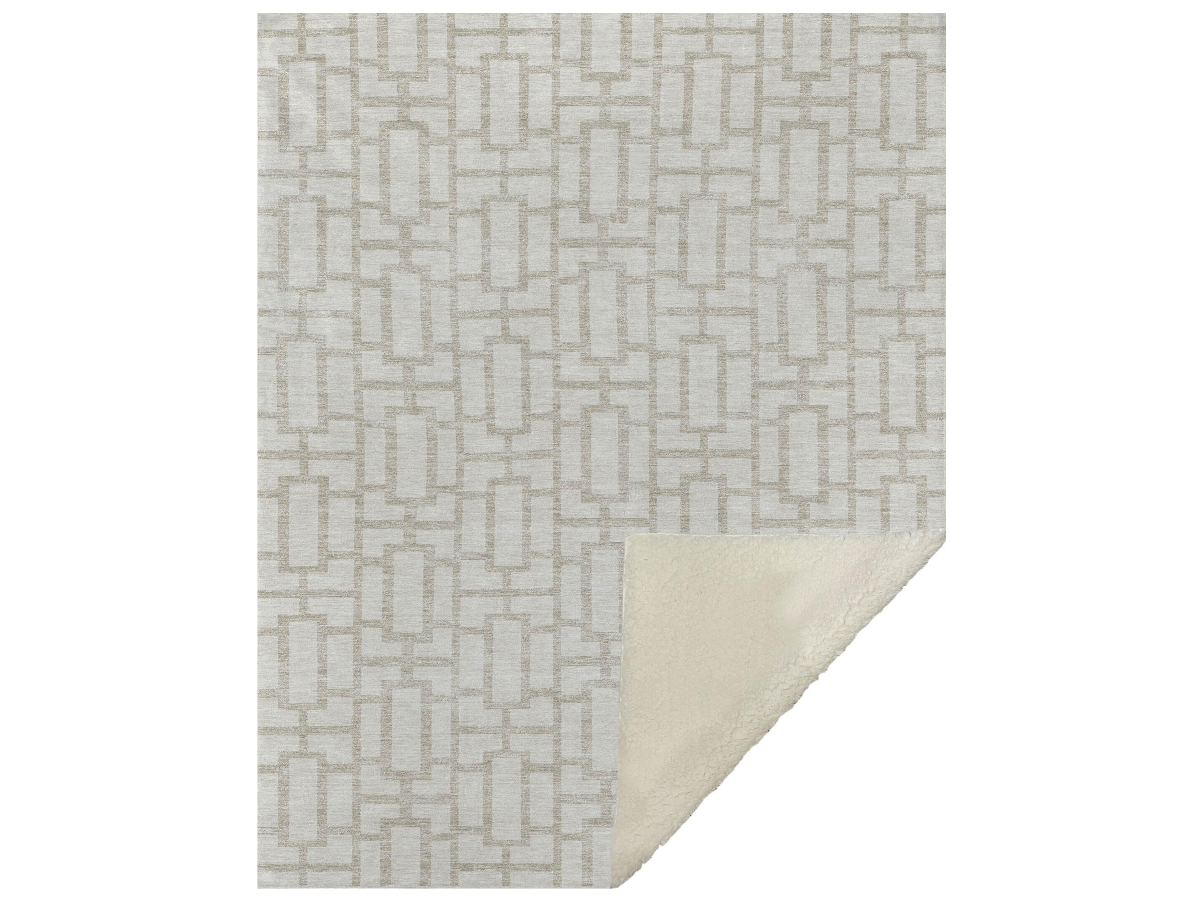 Dalyn Sherpa Ivory Polyester Throw