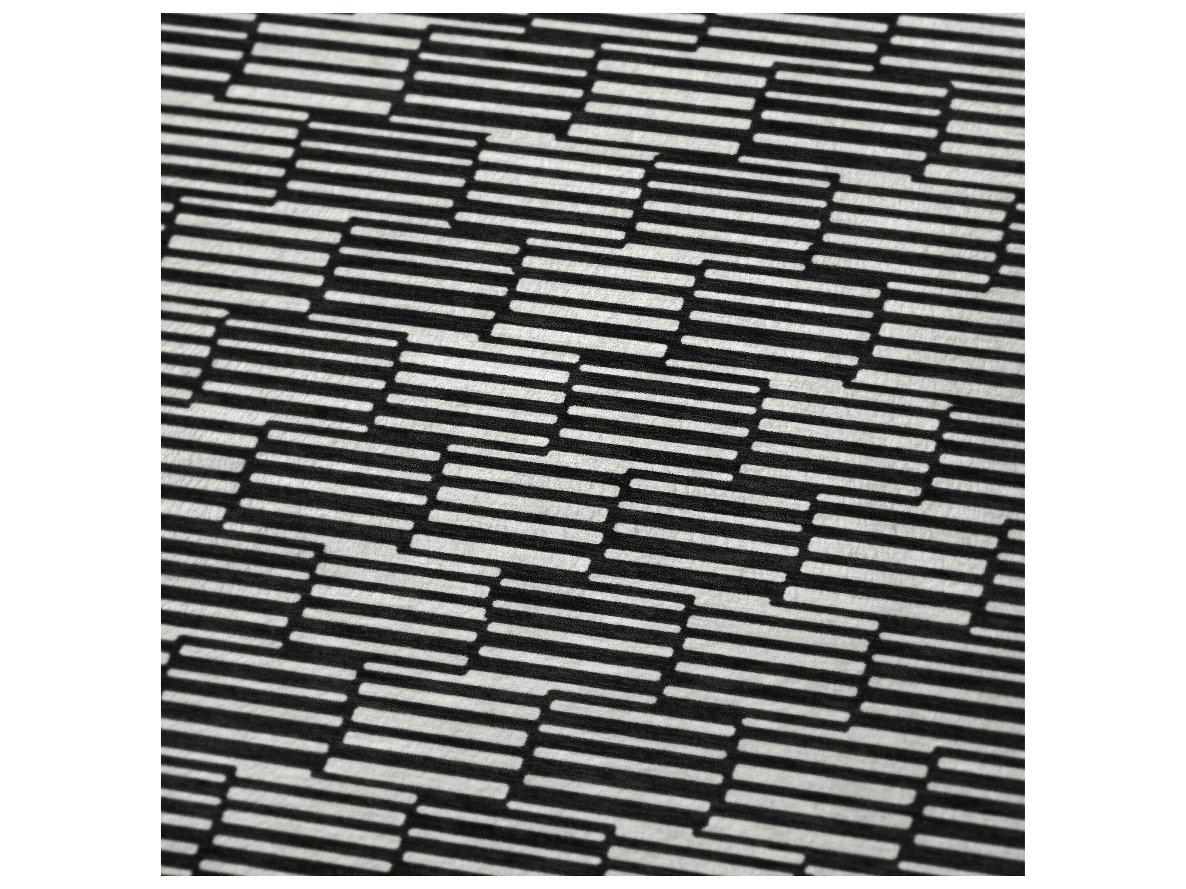 Dalyn Sherpa Black Polyester Throw