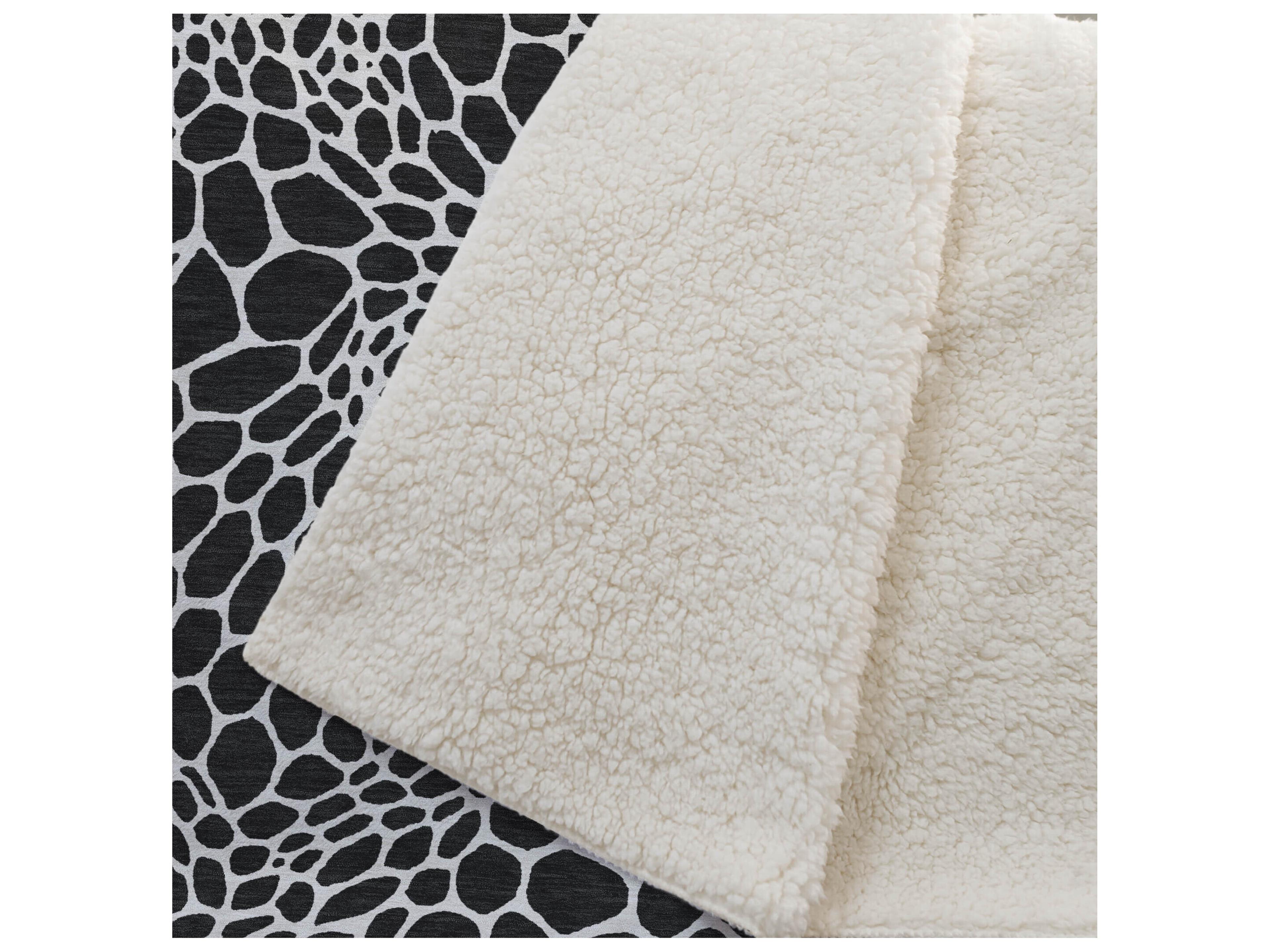 Dalyn Sherpa Black Polyester Throw