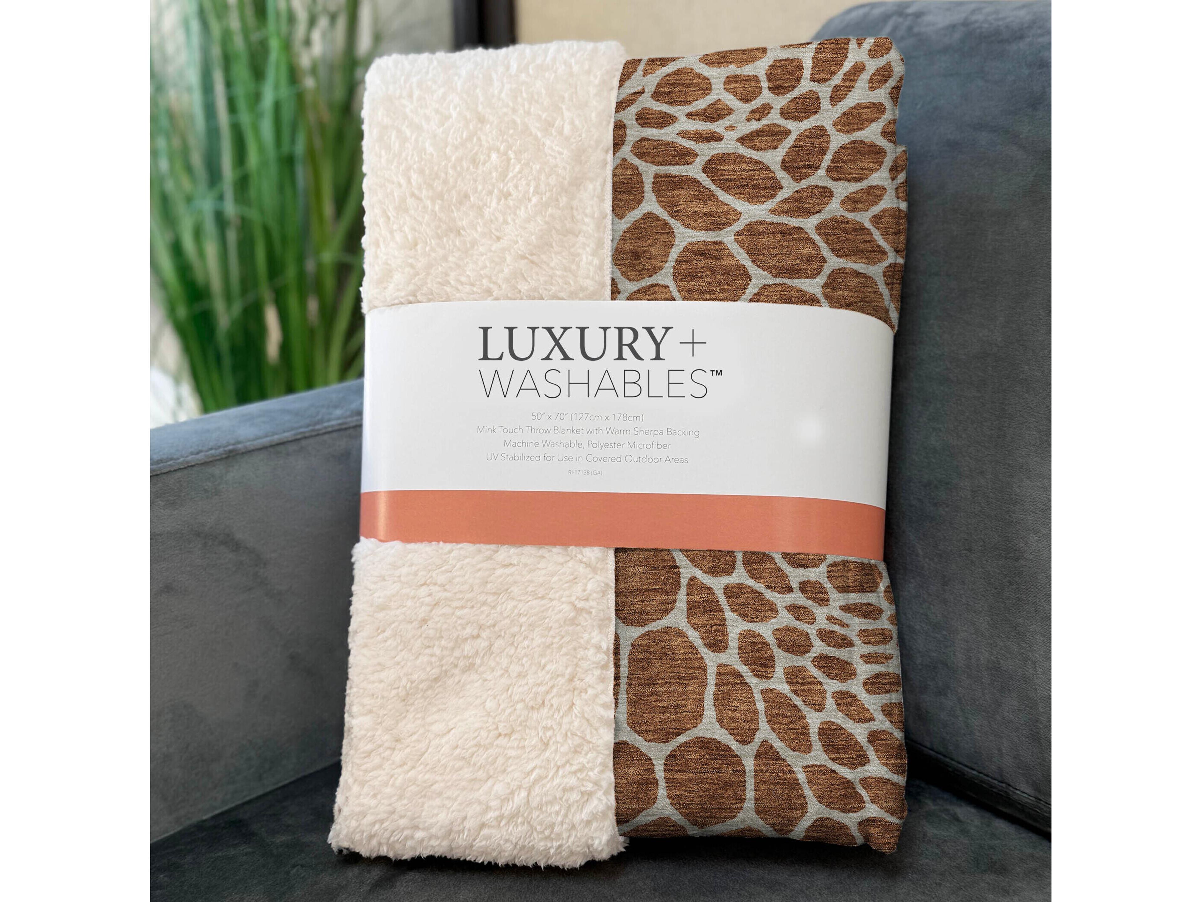 Dalyn Sherpa Orange Polyester Throw