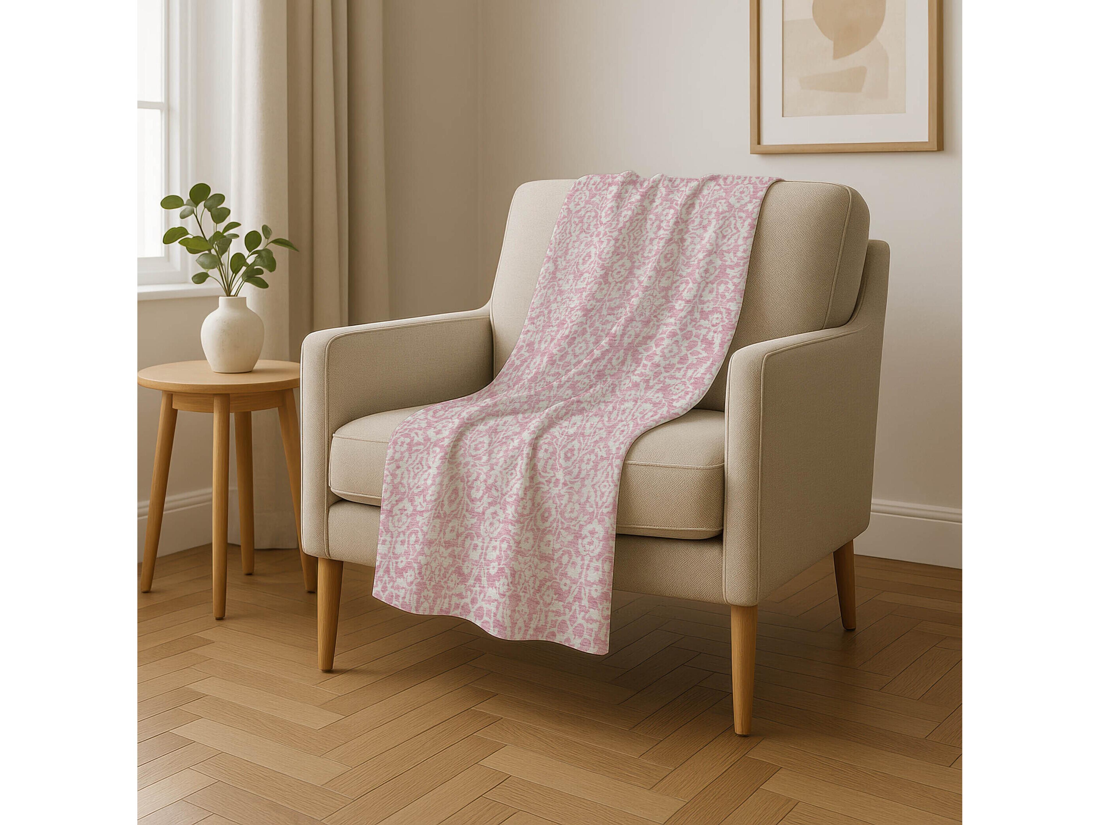 Dalyn Sherpa Pink Polyester Throw