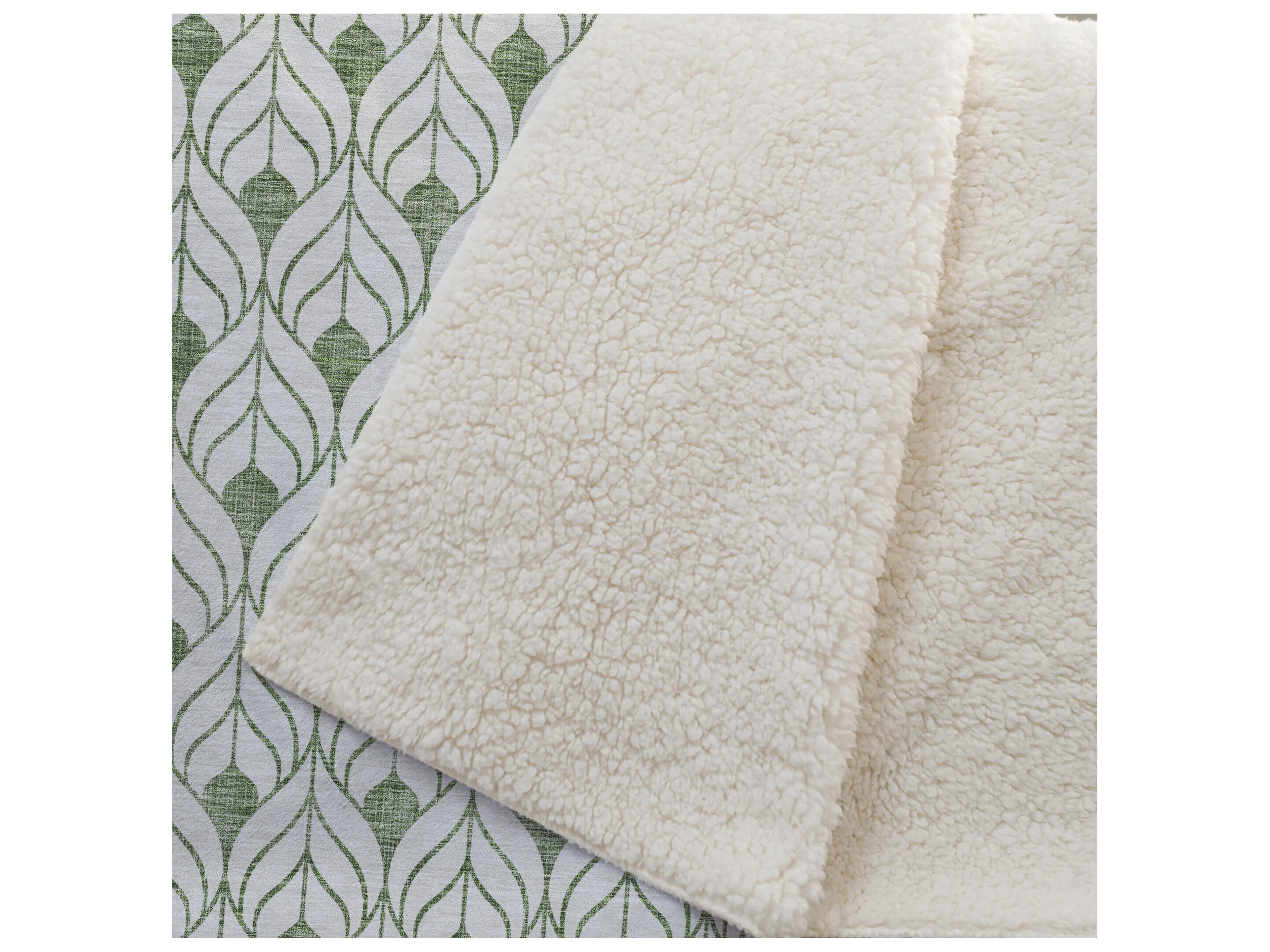 Dalyn Sherpa Green Polyester Throw