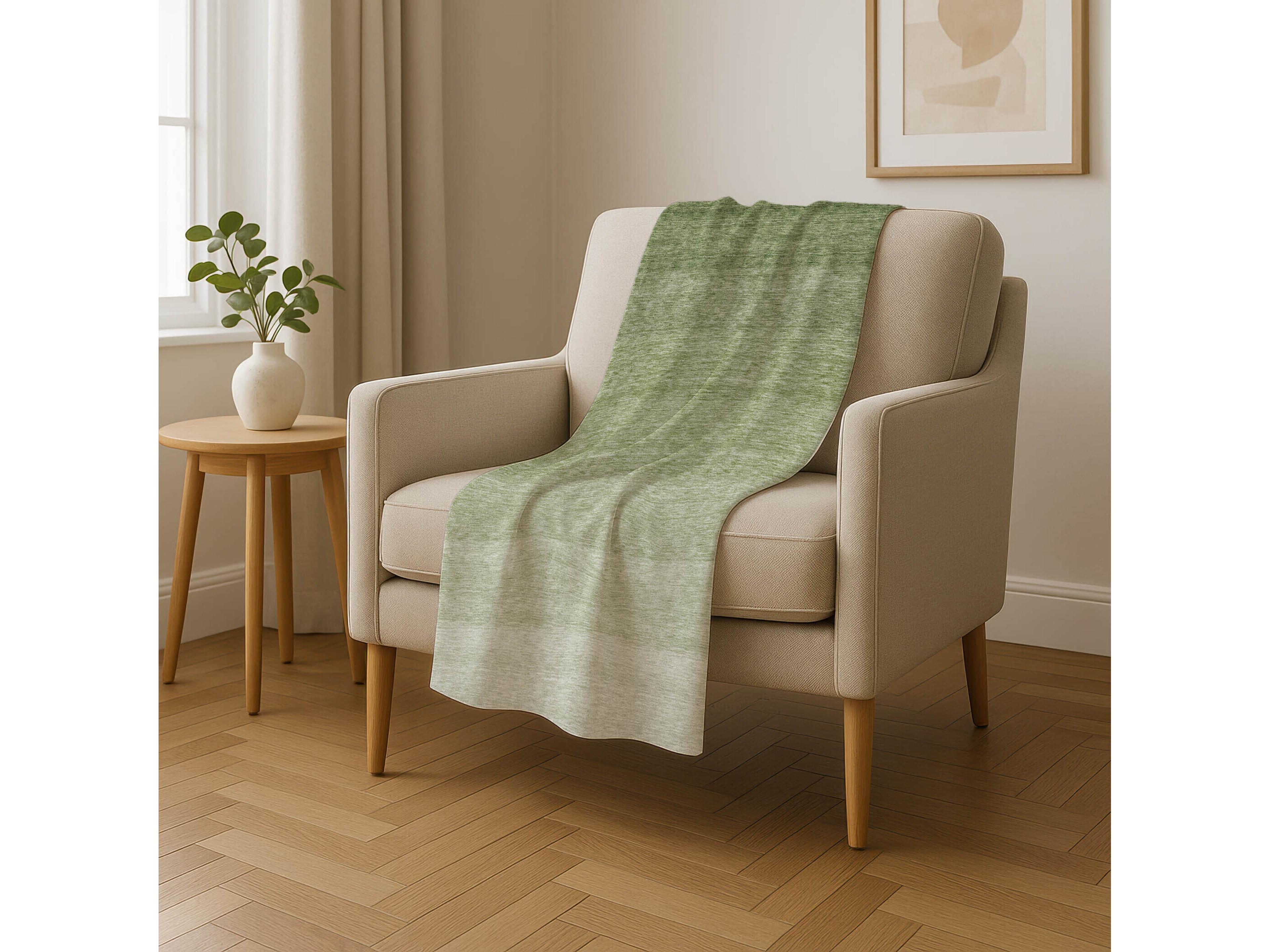 Dalyn Sherpa Green Polyester Throw