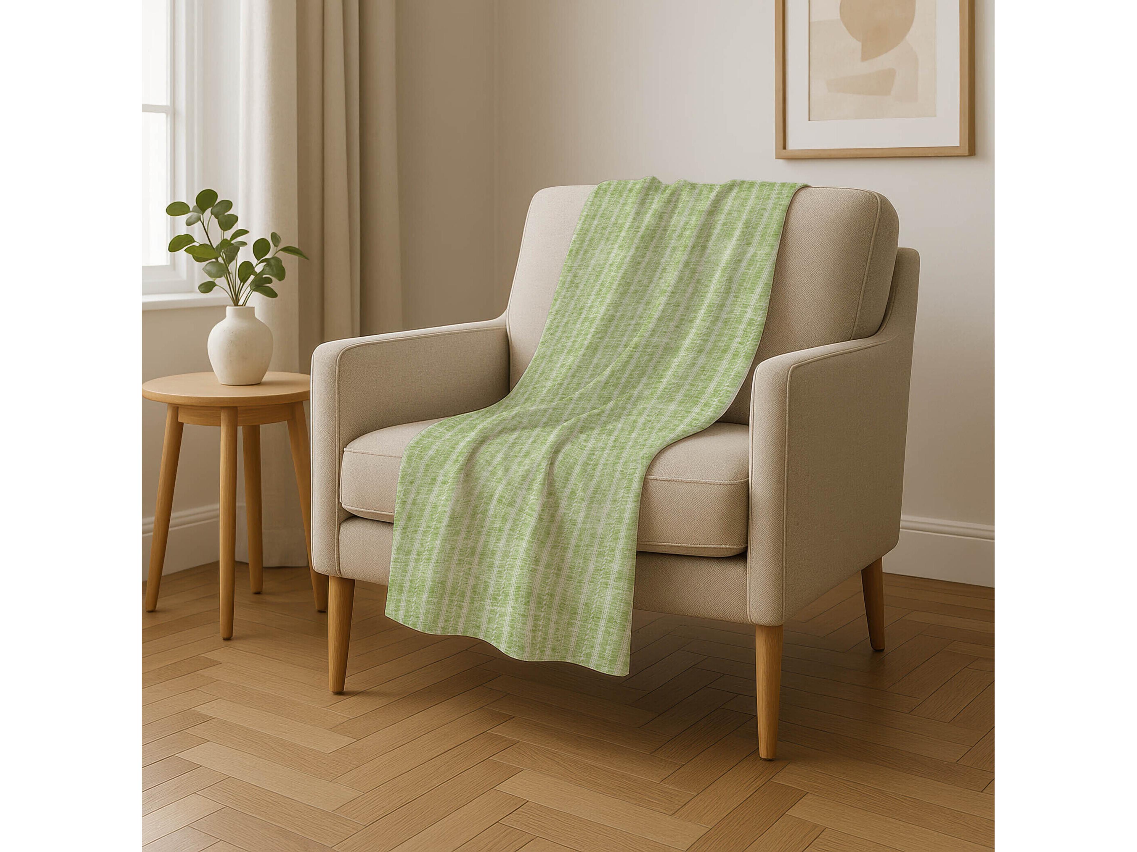 Dalyn Sherpa Green Polyester Throw