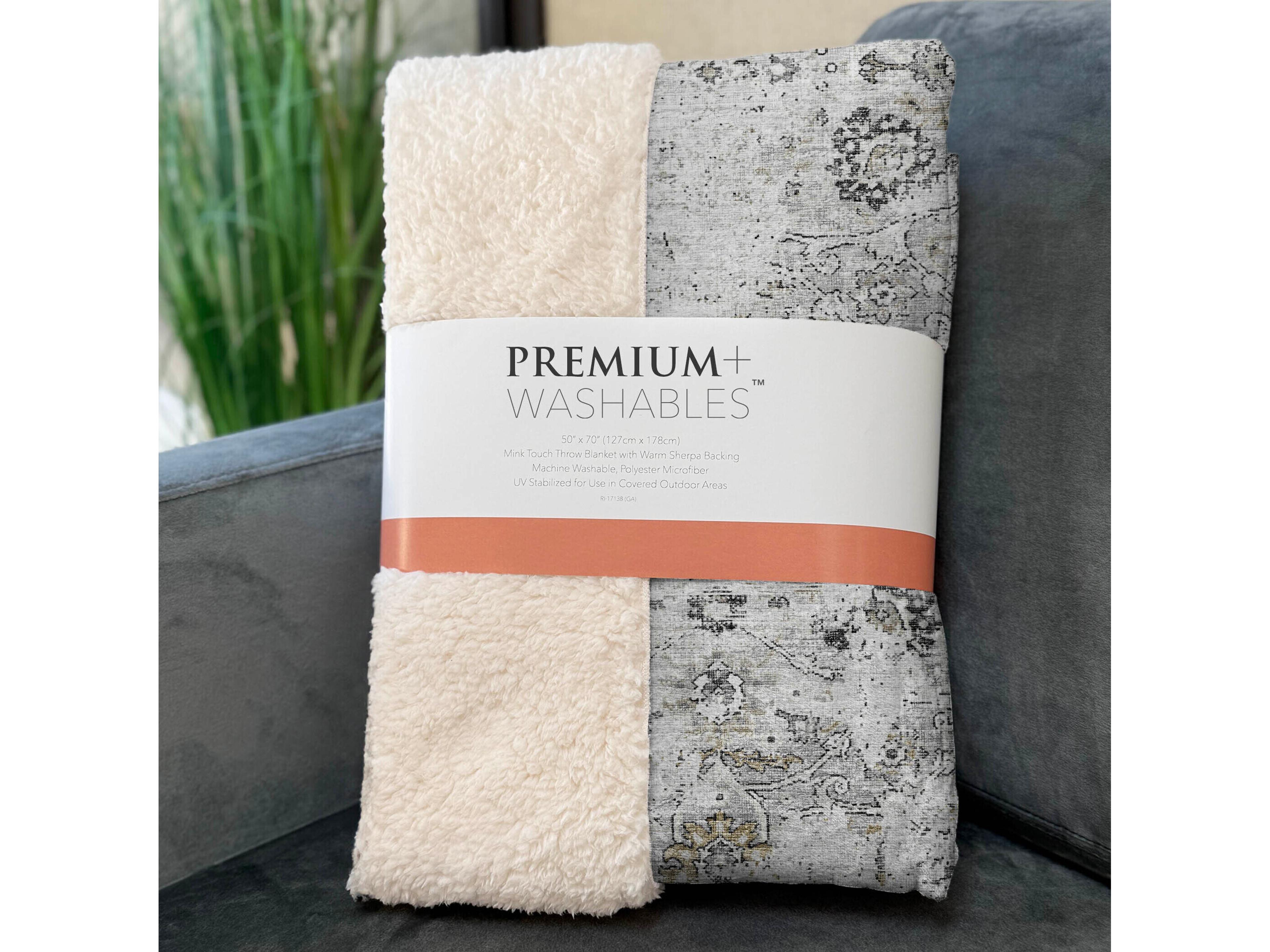 Dalyn Sherpa Gray Polyester Throw