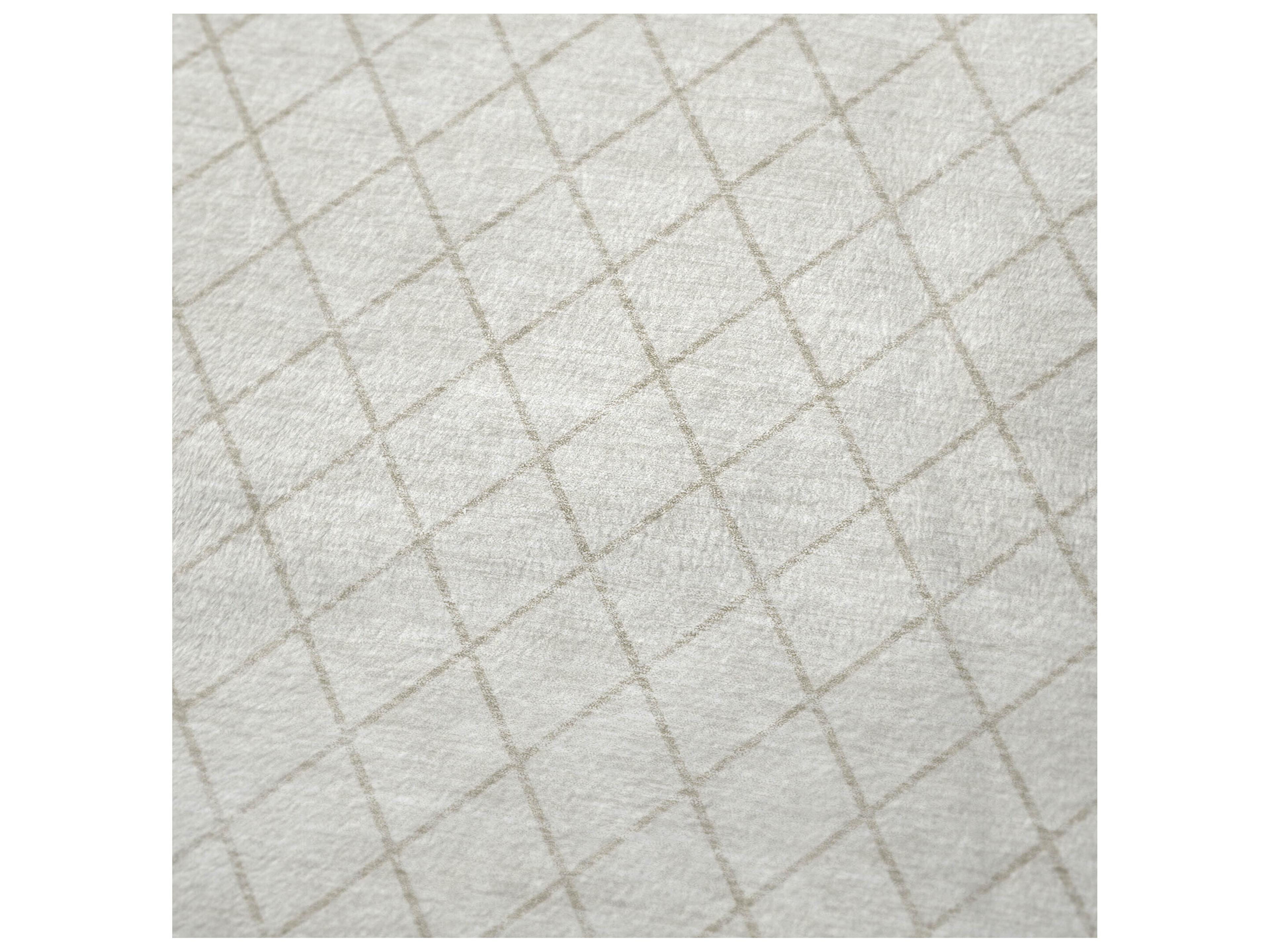 Dalyn Sherpa Ivory Polyester Throw