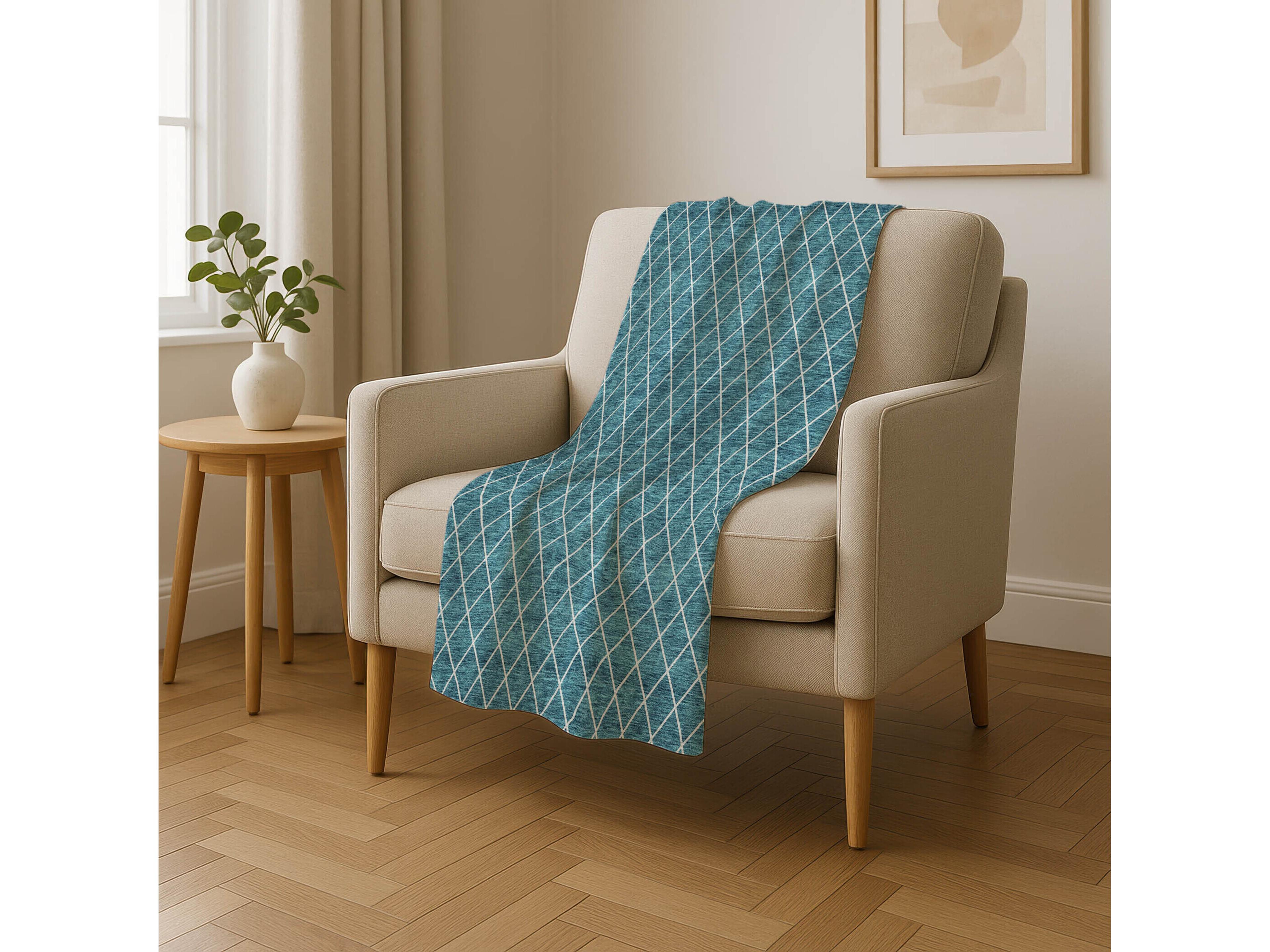 Dalyn Sherpa Teal Polyester Throw