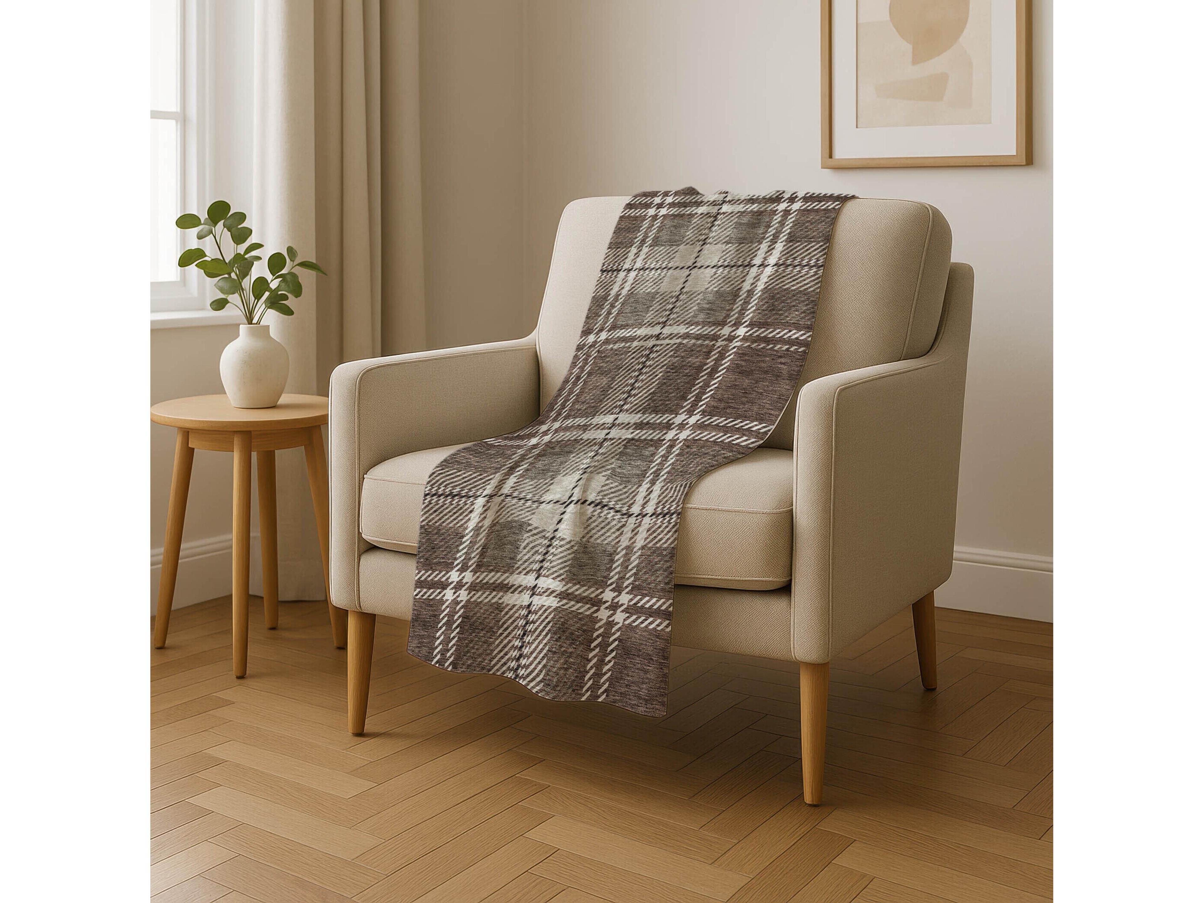 Dalyn Sherpa Brown Polyester Throw