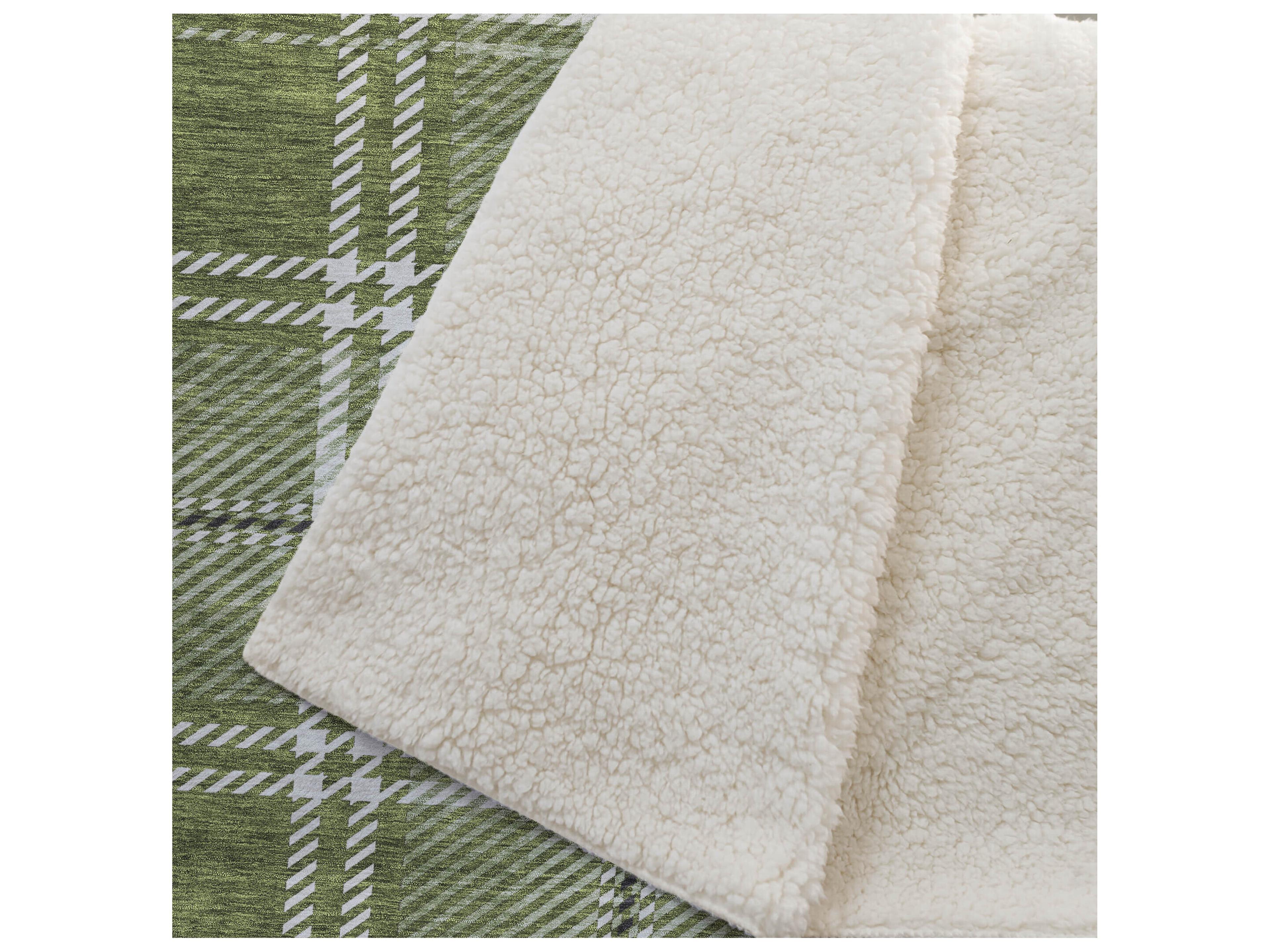 Dalyn Sherpa Green Polyester Throw