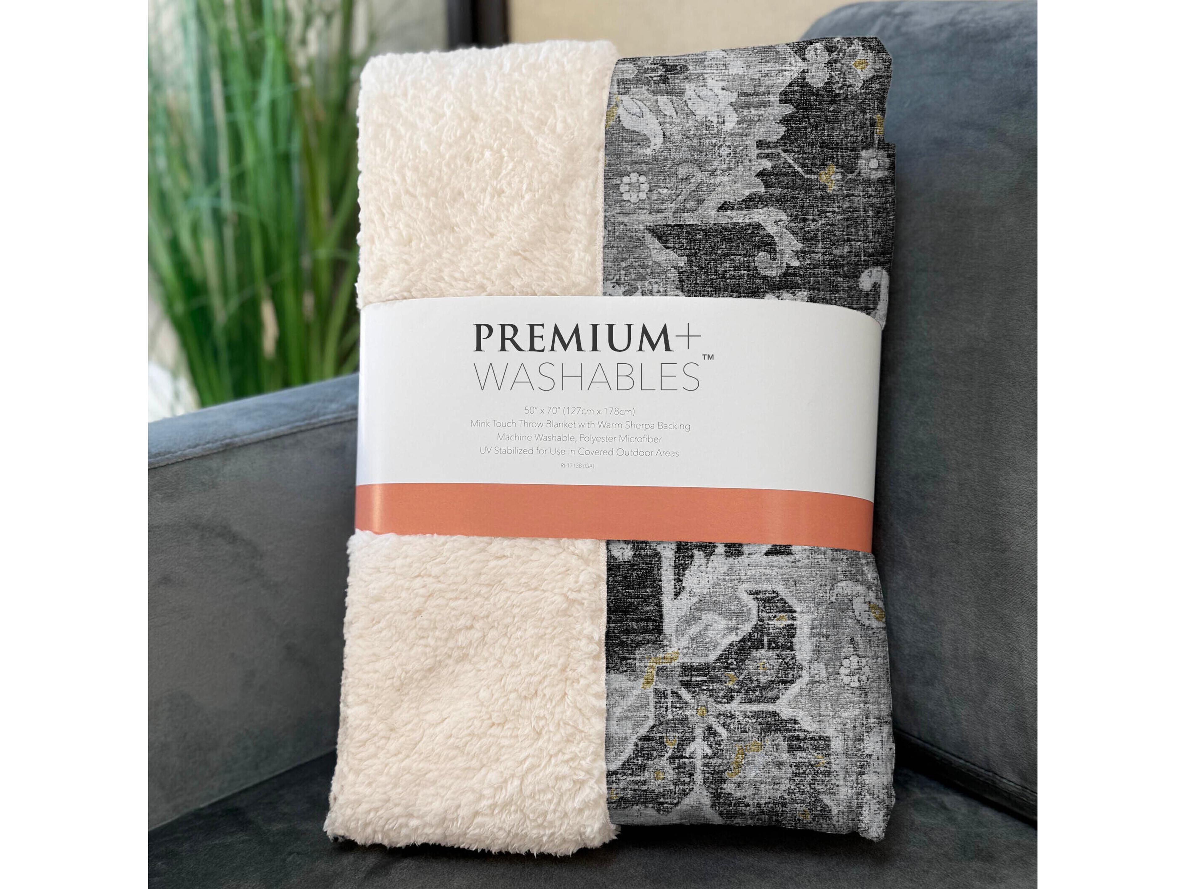 Dalyn Sherpa Gray Polyester Throw