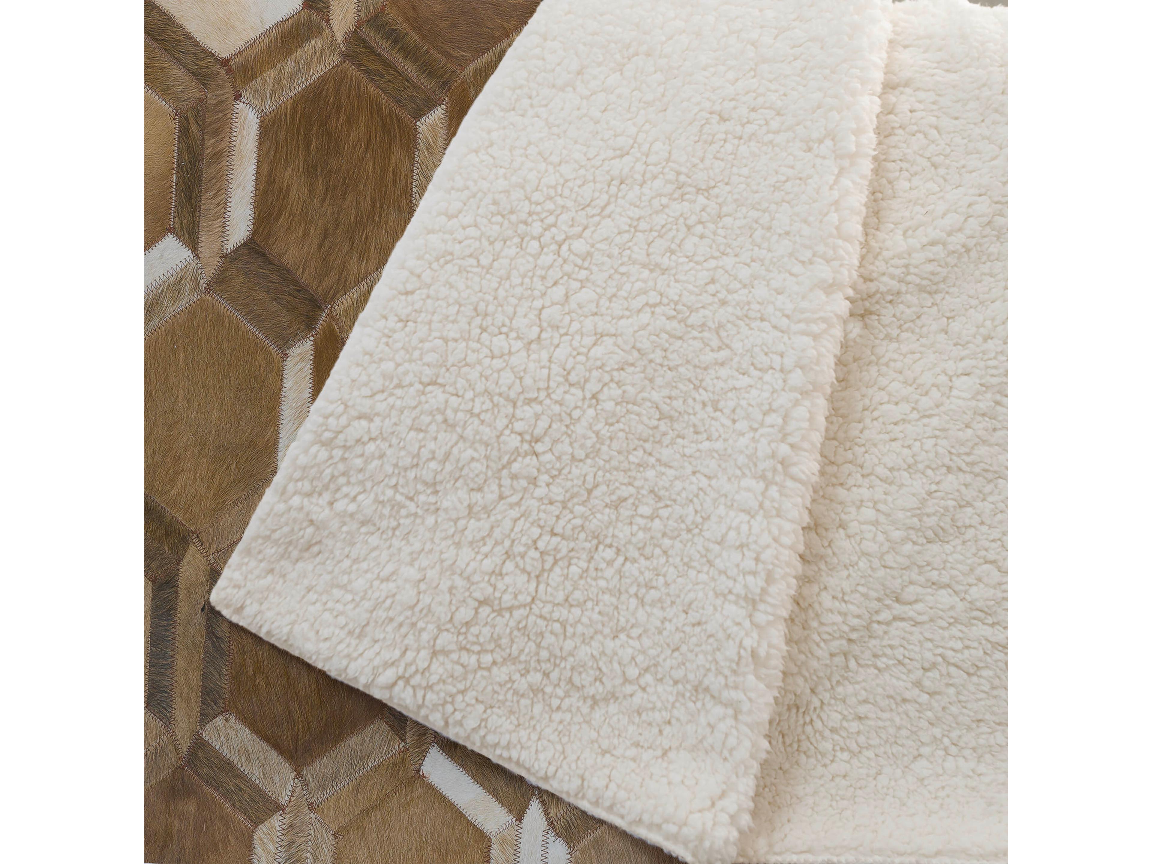 Dalyn Sherpa Brown Polyester Throw