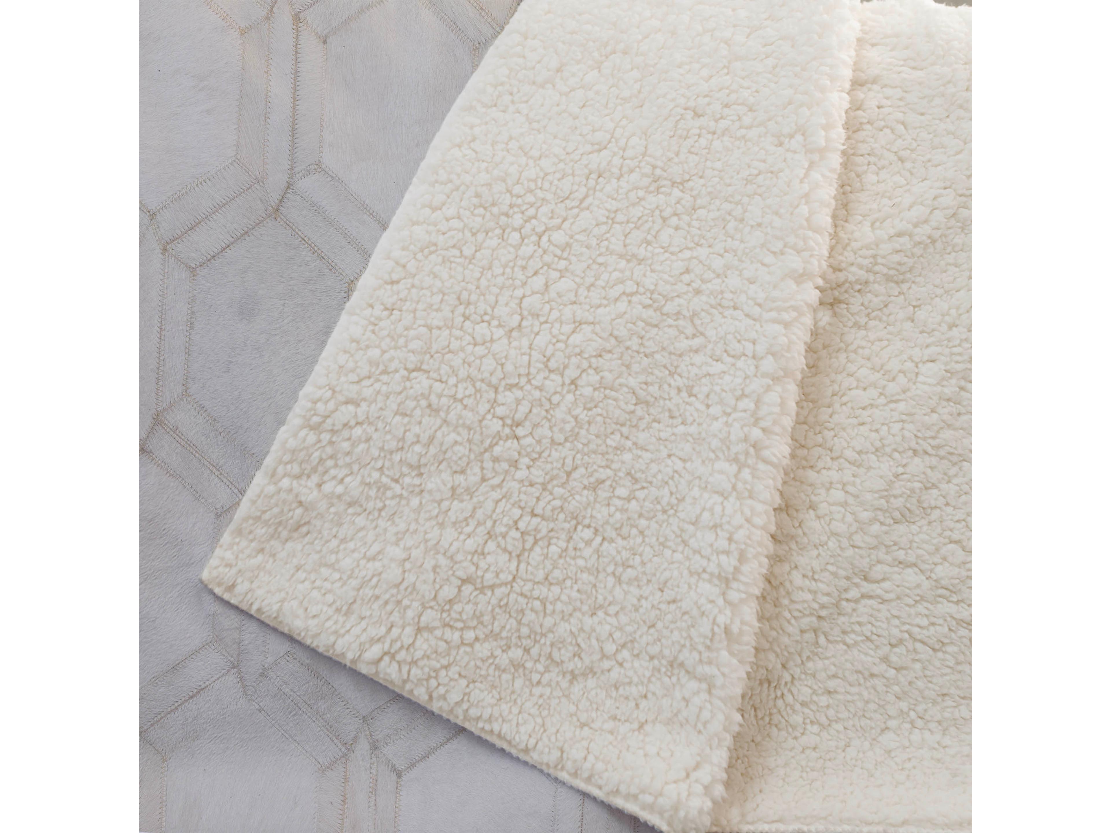 Dalyn Sherpa Ivory Polyester Throw