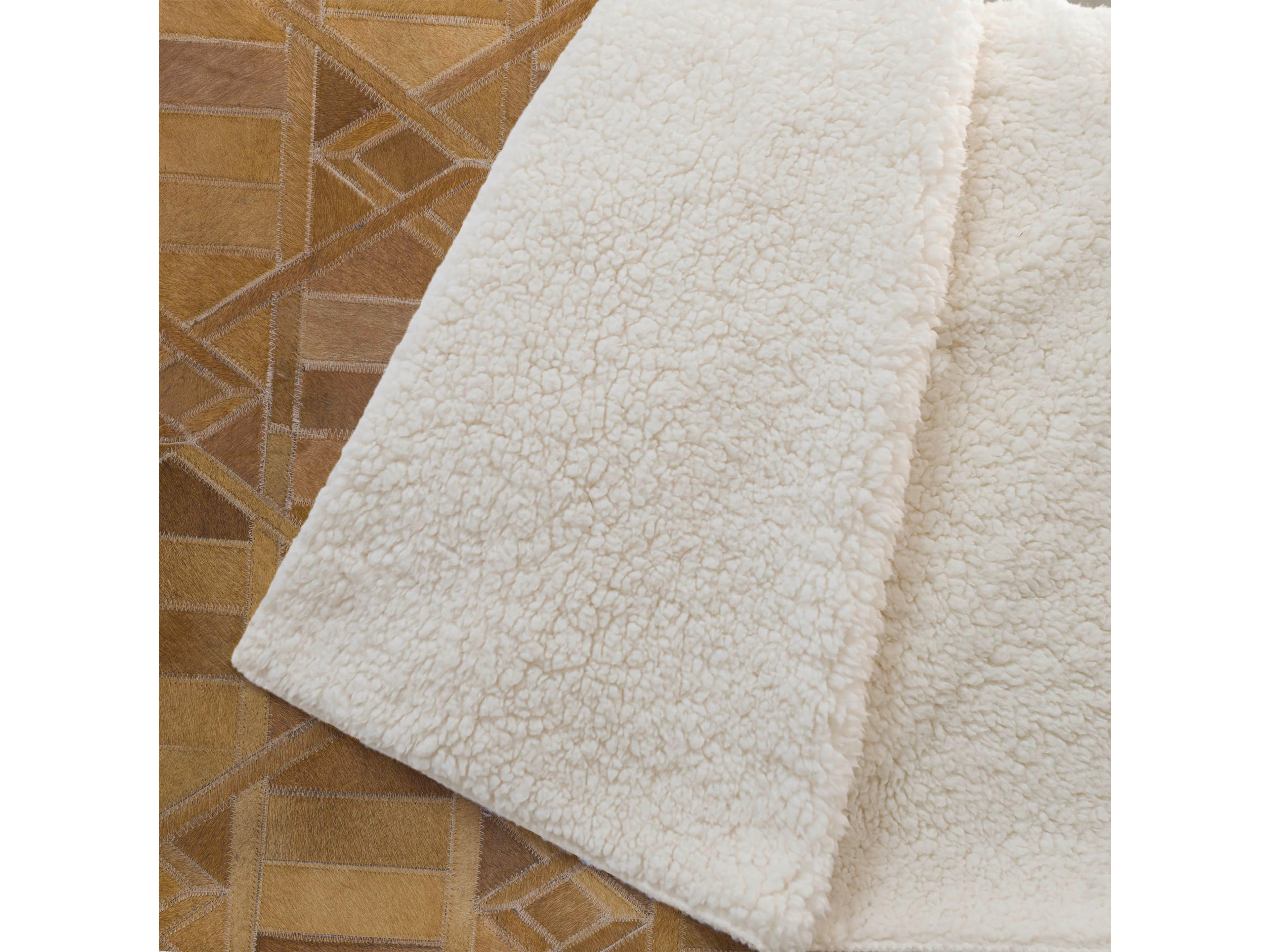 Dalyn Sherpa Brown Polyester Throw