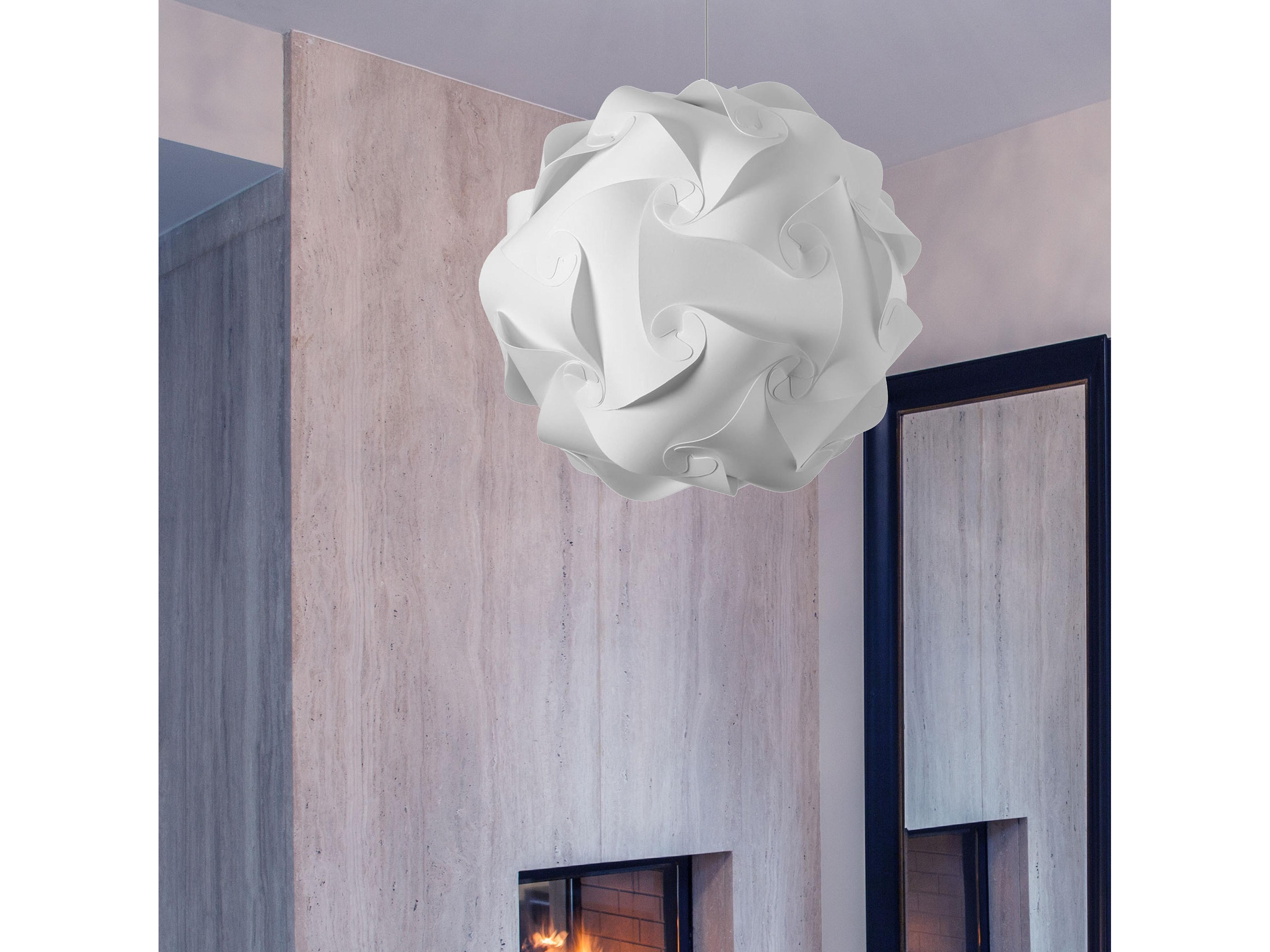 Dainolite Globus 3-Light Polished Chrome White Globe Pendant