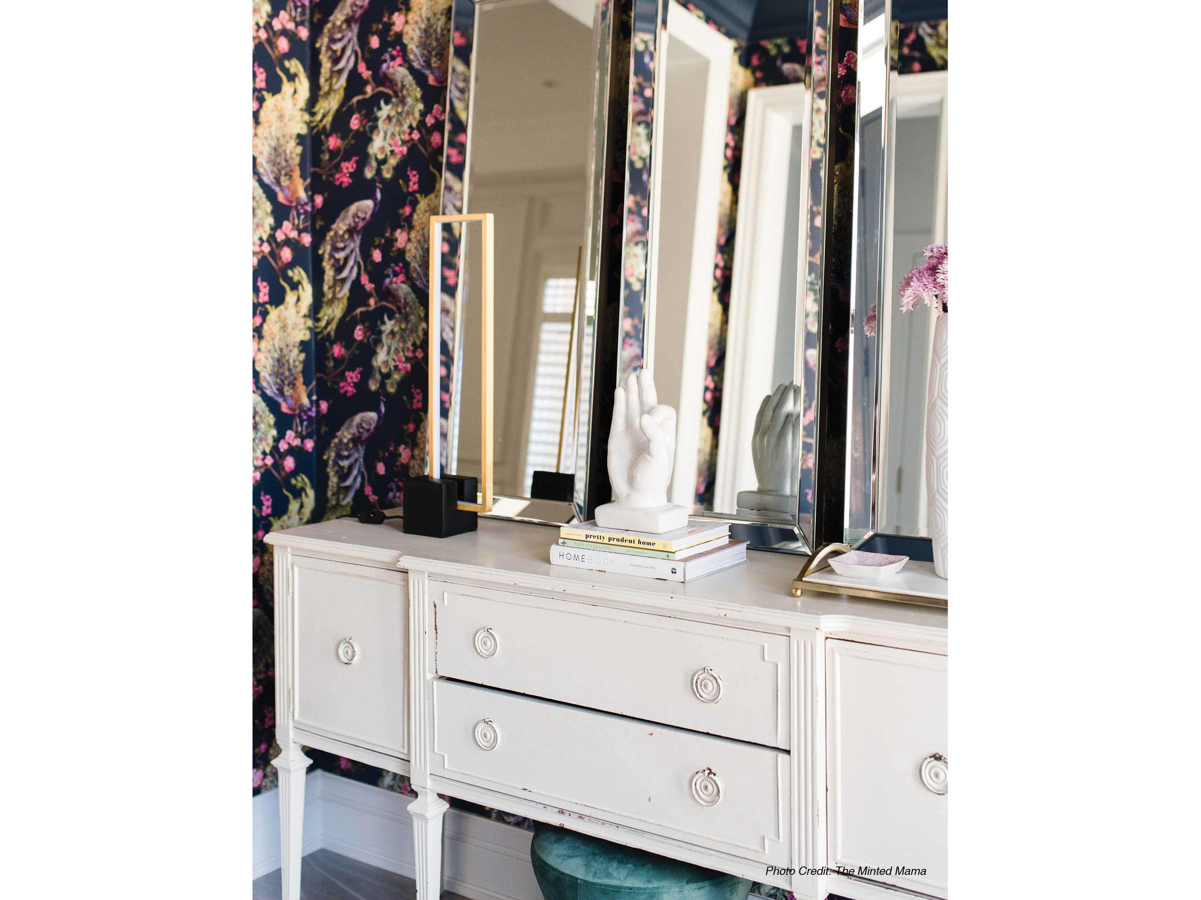 Dainolite Florence Aged Brass Matte Black Buffet Lamp