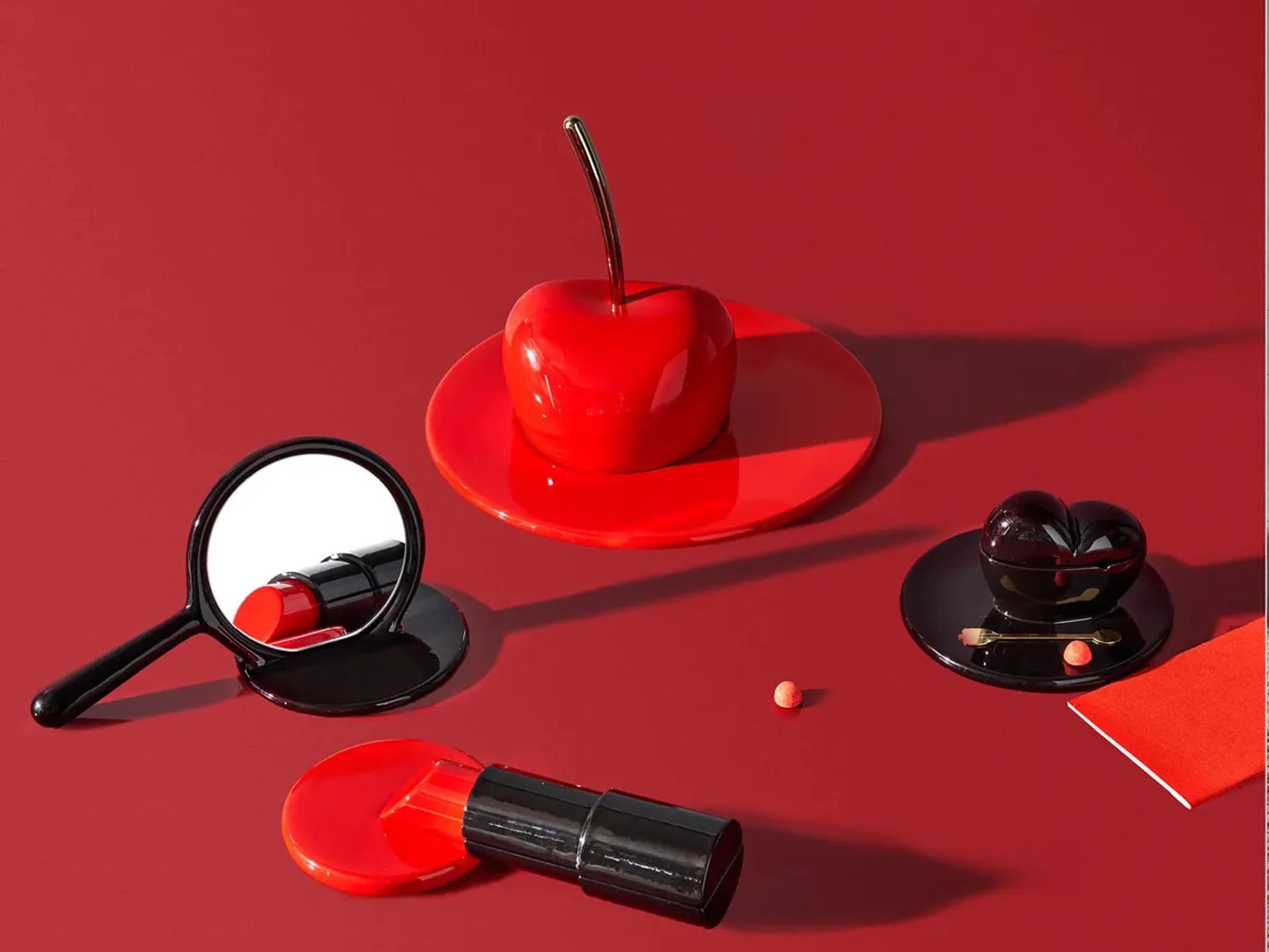 Driade Kiss Me Red / Gold Decorative Accent