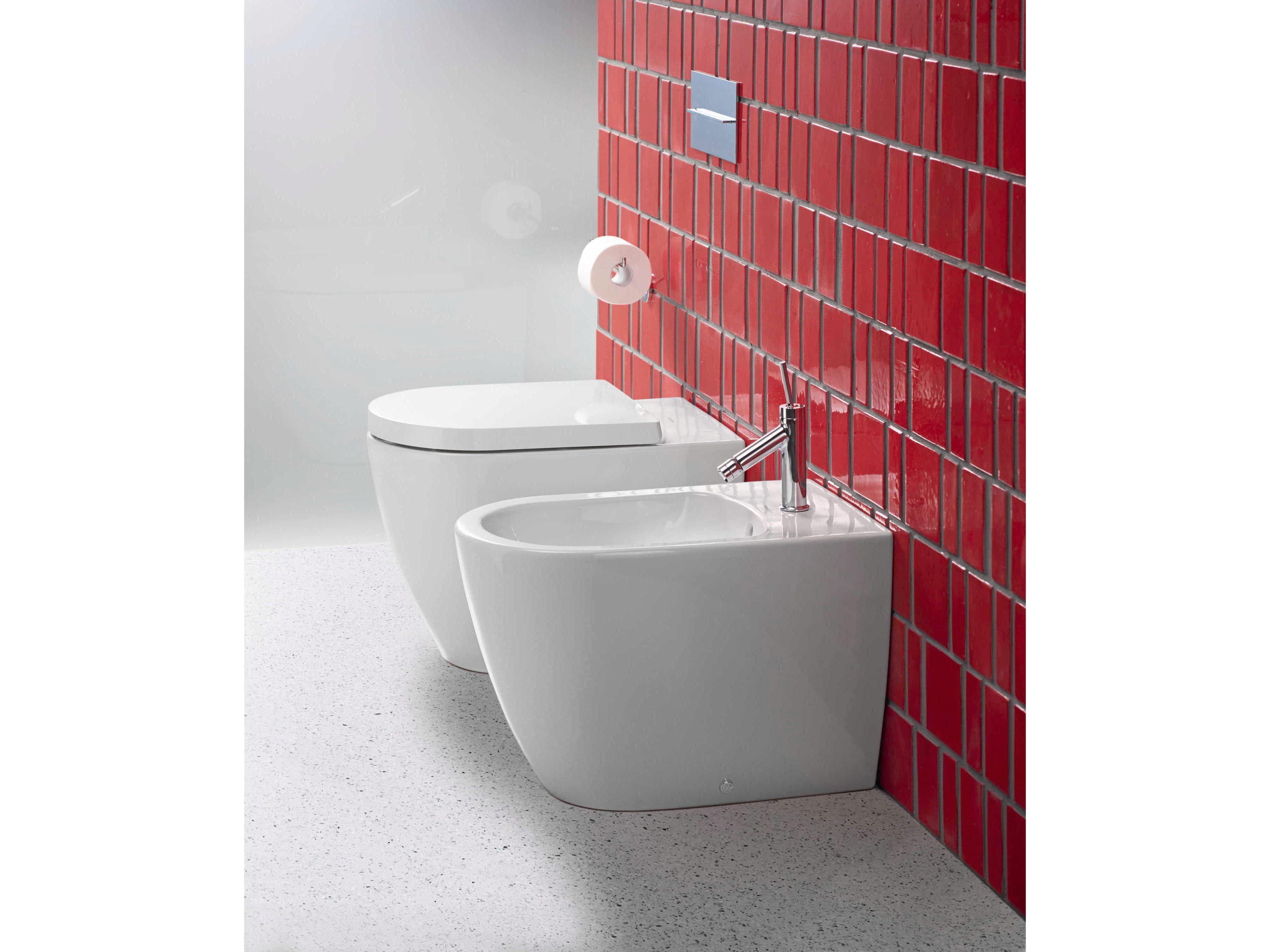 Duravit Me By Starck 15'' Elongated White Toilet Seat - Soft closure