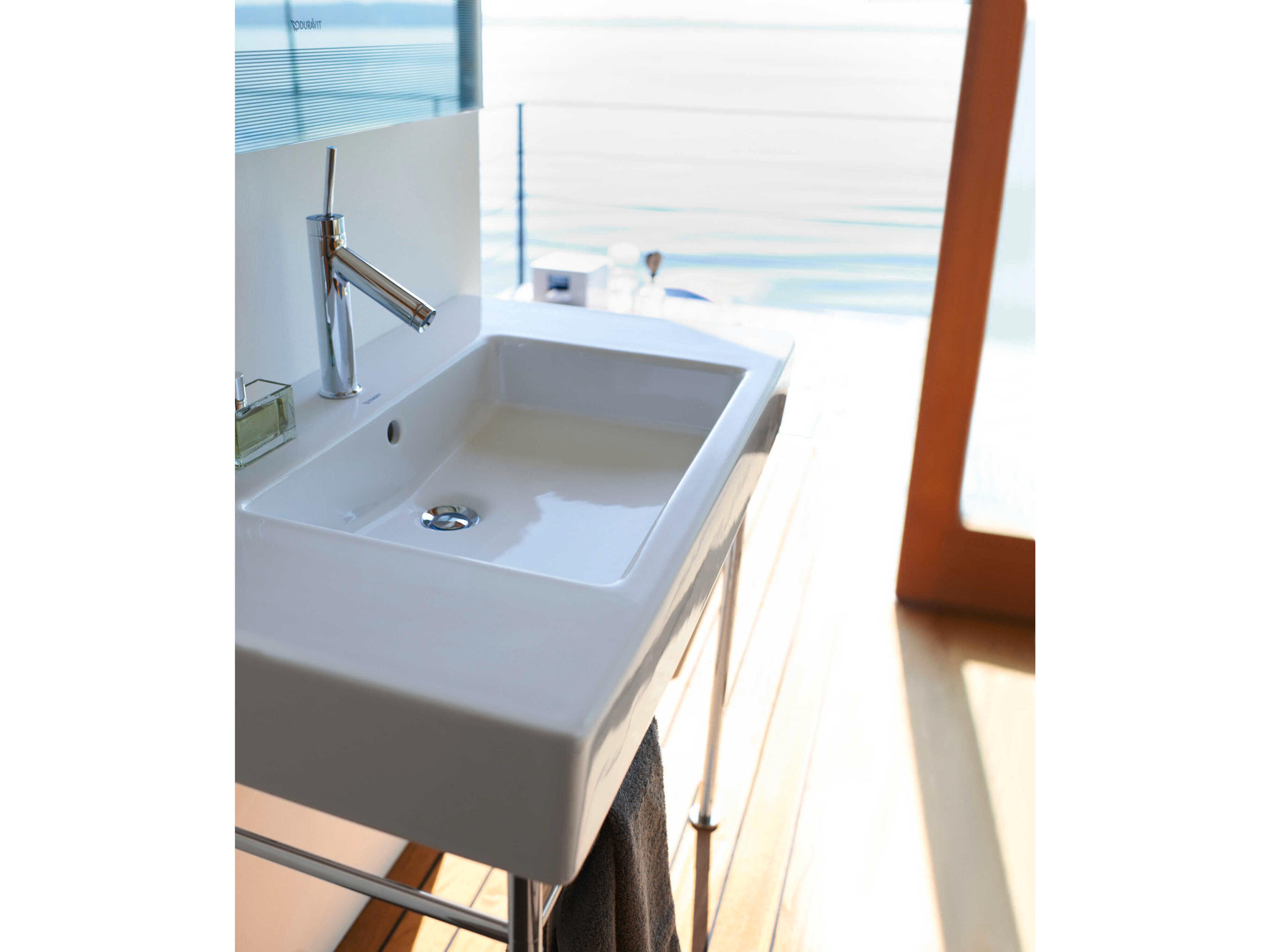 Duravit Vero 31'' Polished Chrome Metal Console