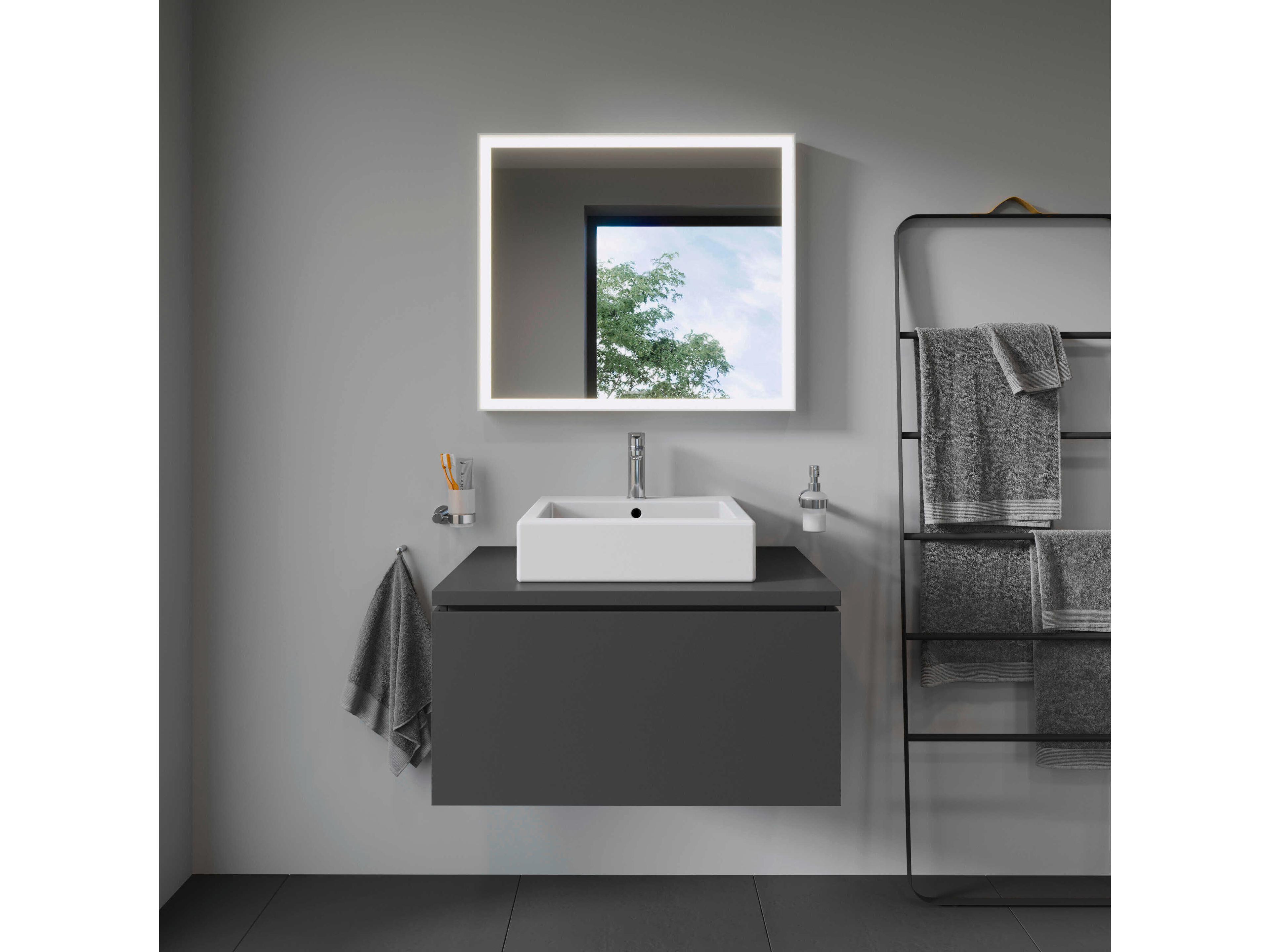 Duravit Vero 20'' Ceramic White High Gloss Sink with 1 Faucet Hole - Ground