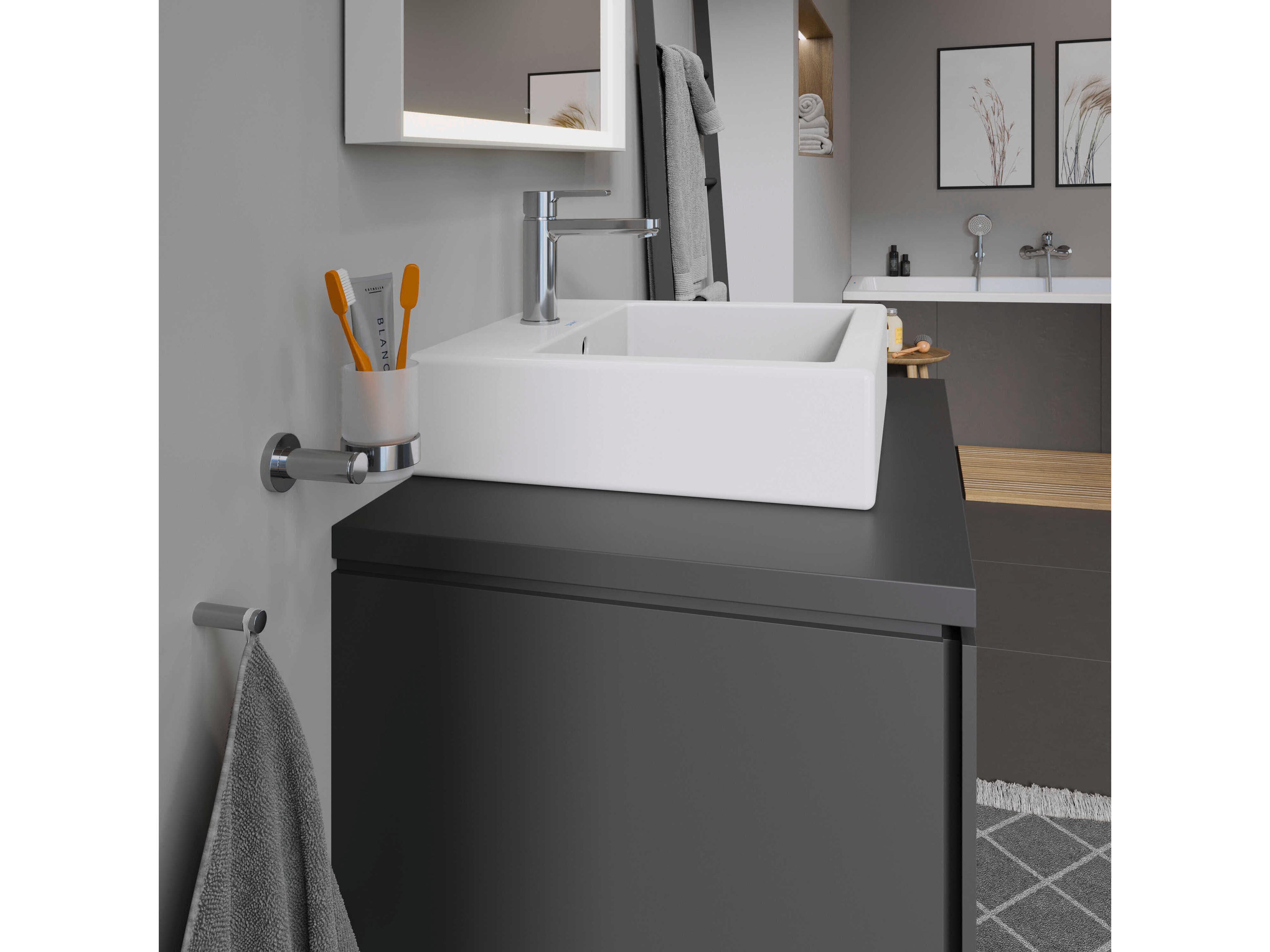 Duravit Vero 20'' Ceramic White High Gloss Sink with 1 Faucet Hole - Ground