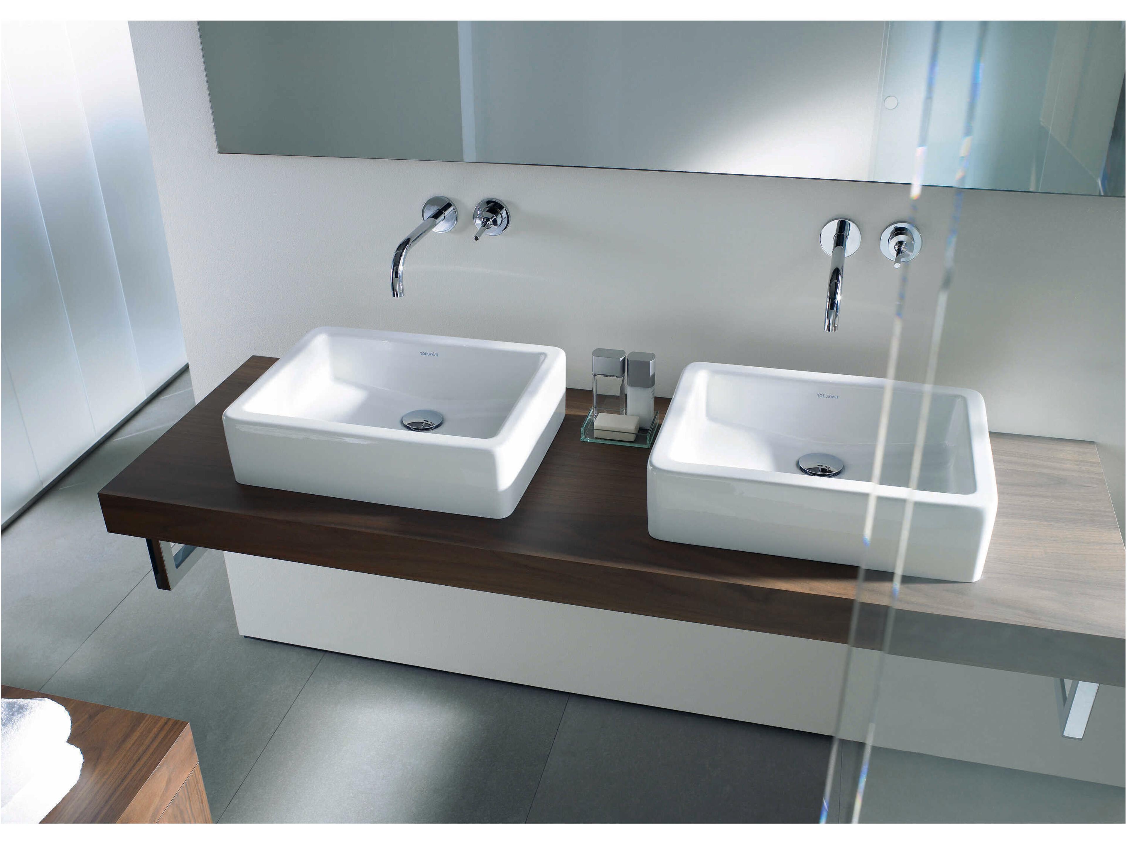 Duravit Vero 20'' Ceramic White High Gloss Washbowl Sink with No Faucet Hole