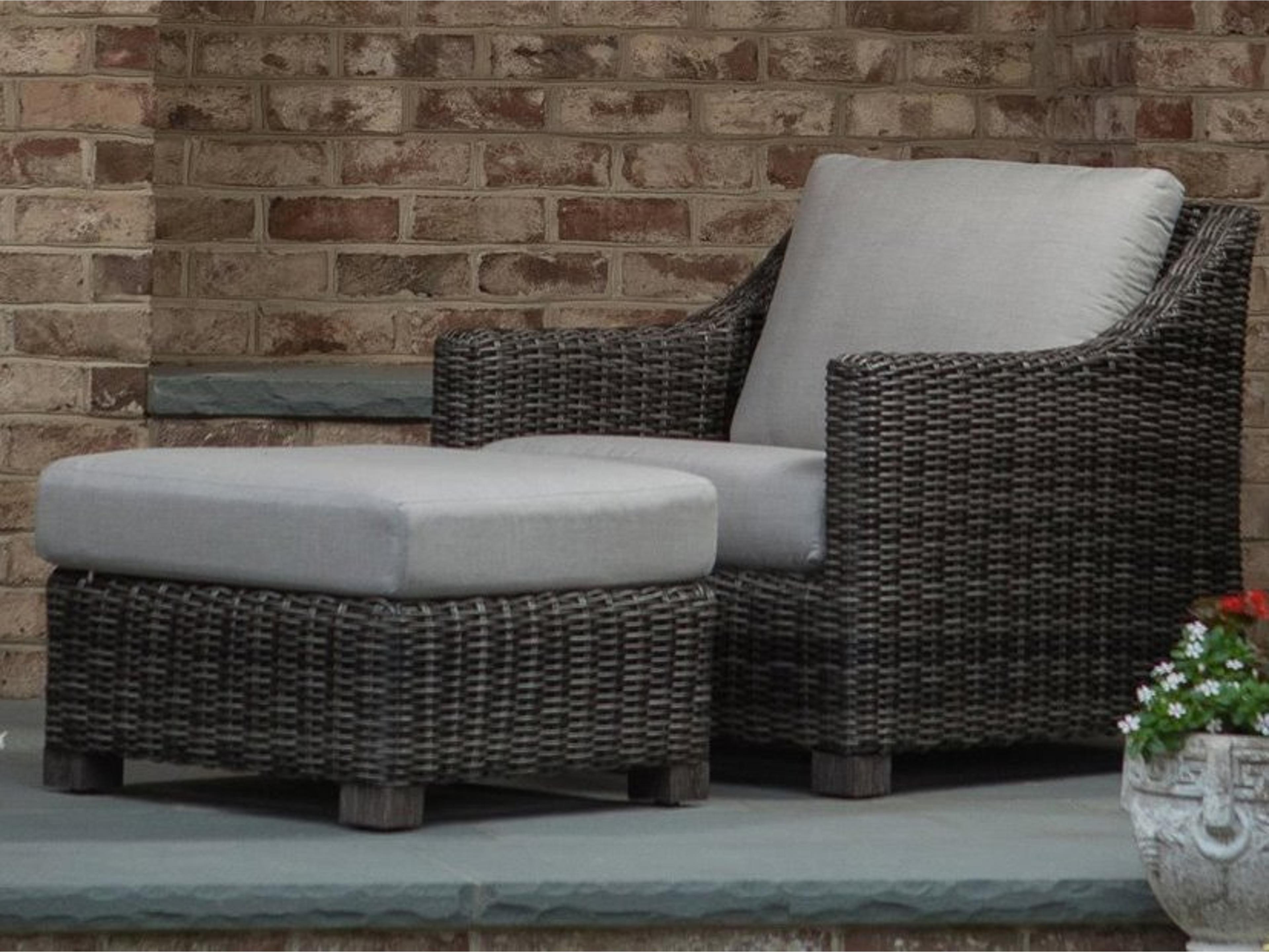 Avallon Wicker Patio Lounge Set