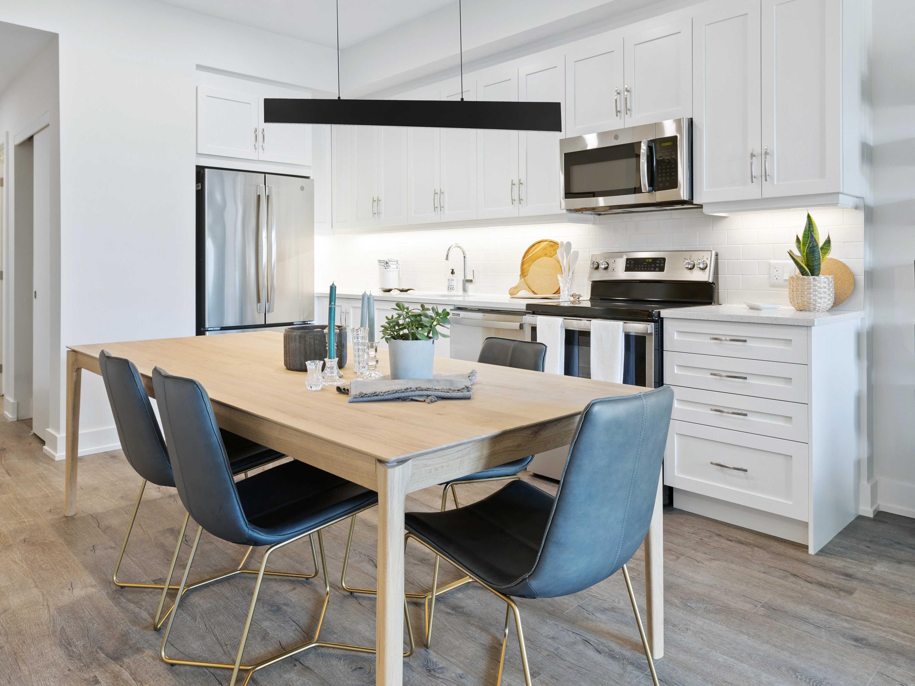 Eglo Climene 1-Light Matte Black Linear Island Pendant