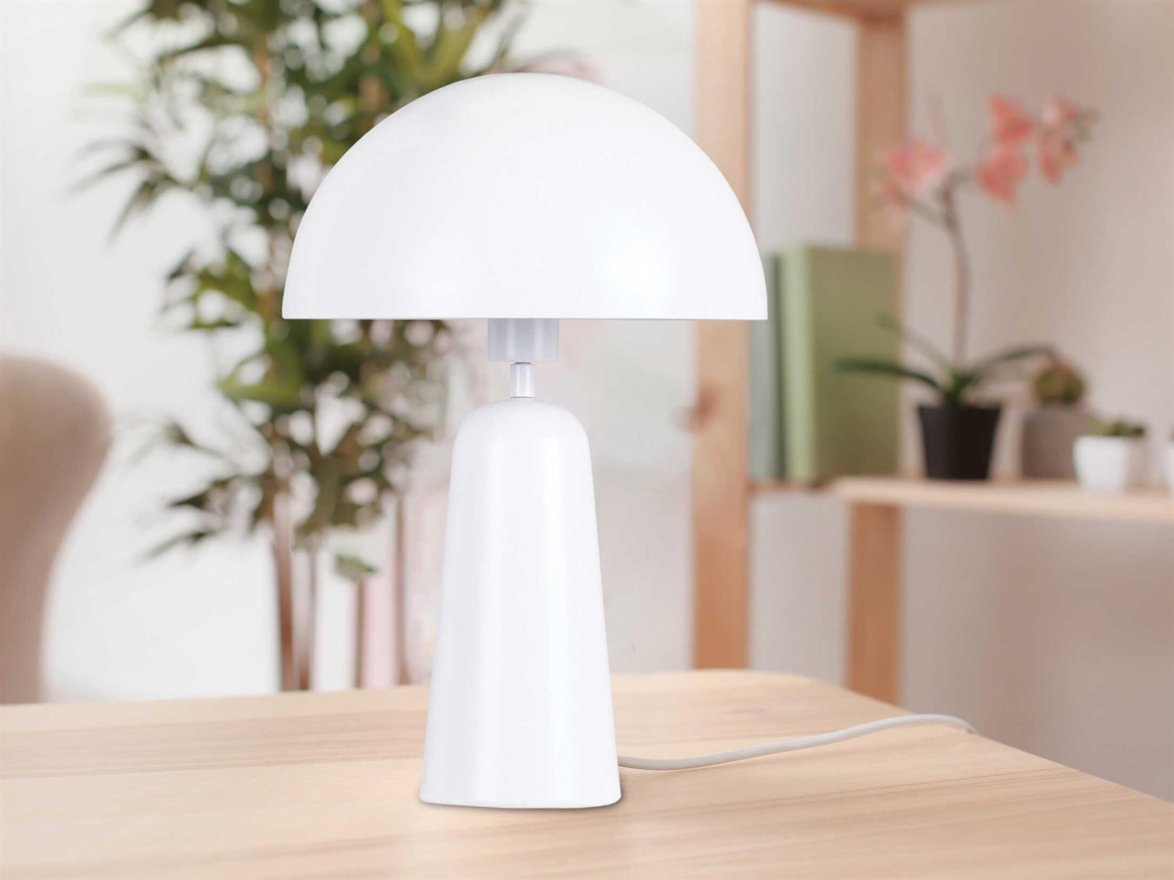 Eglo Aranzola White Metal Table Lamp