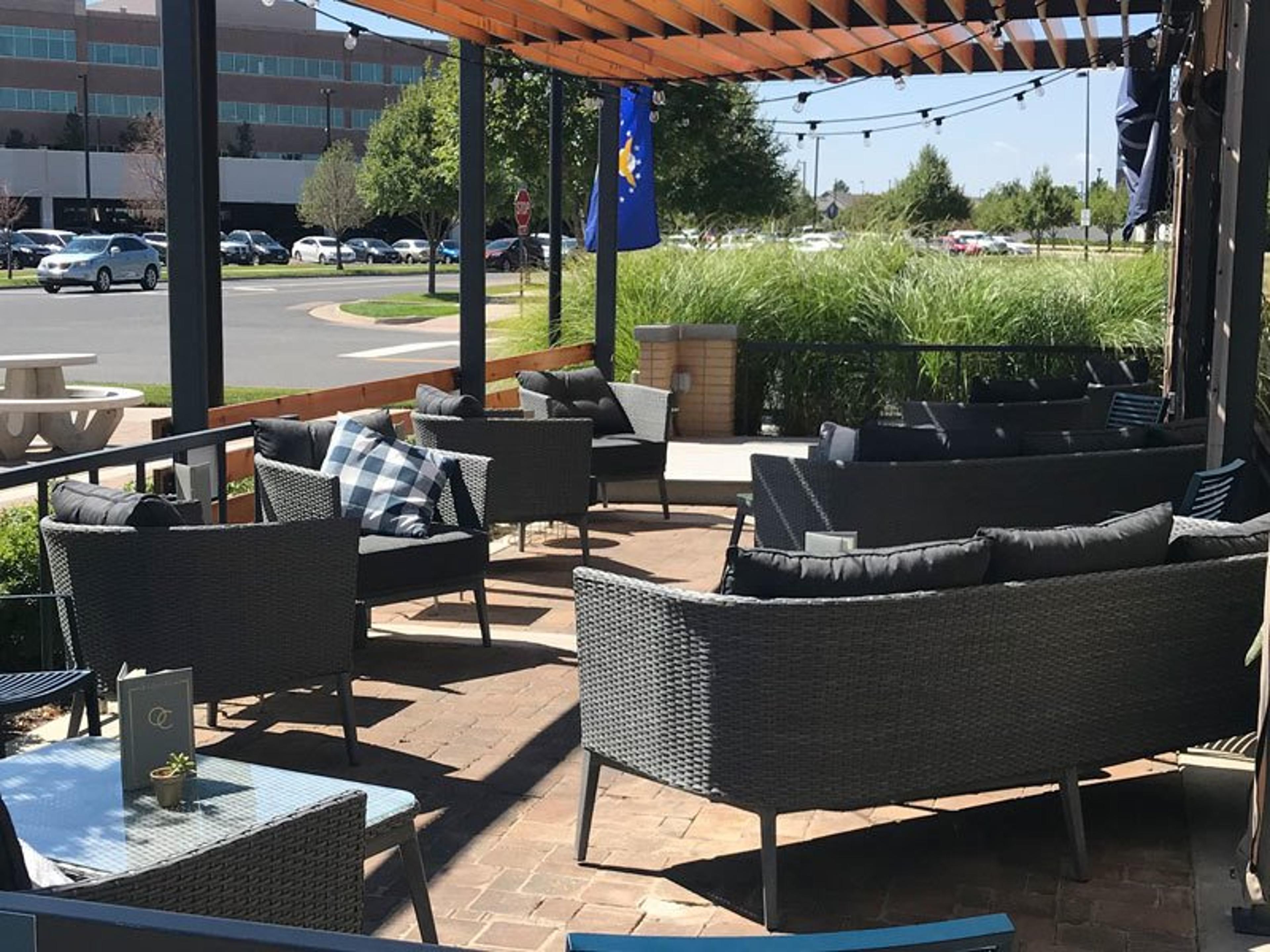 EMU Elly Aluminum Patio Lounge Set