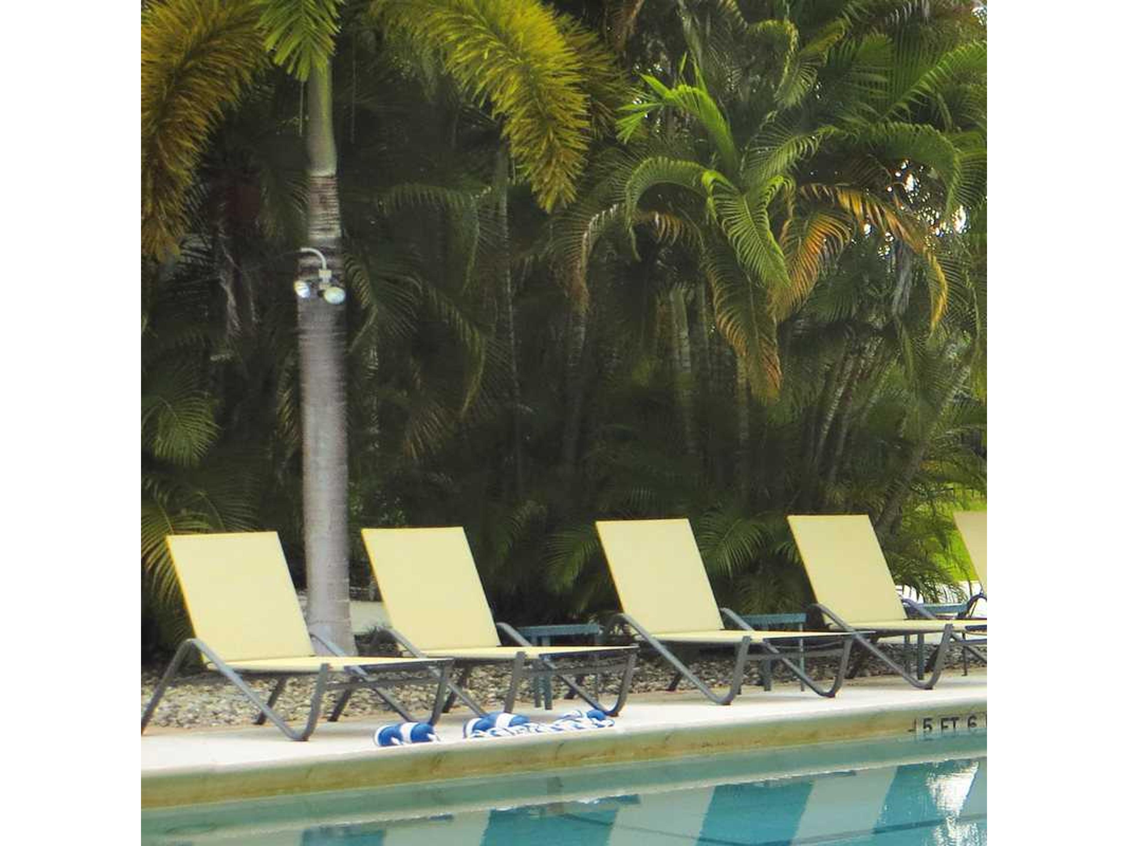 EMU Holly E-coated Powder Finish Steel Sling Outdoor Patio Chaise Lounge