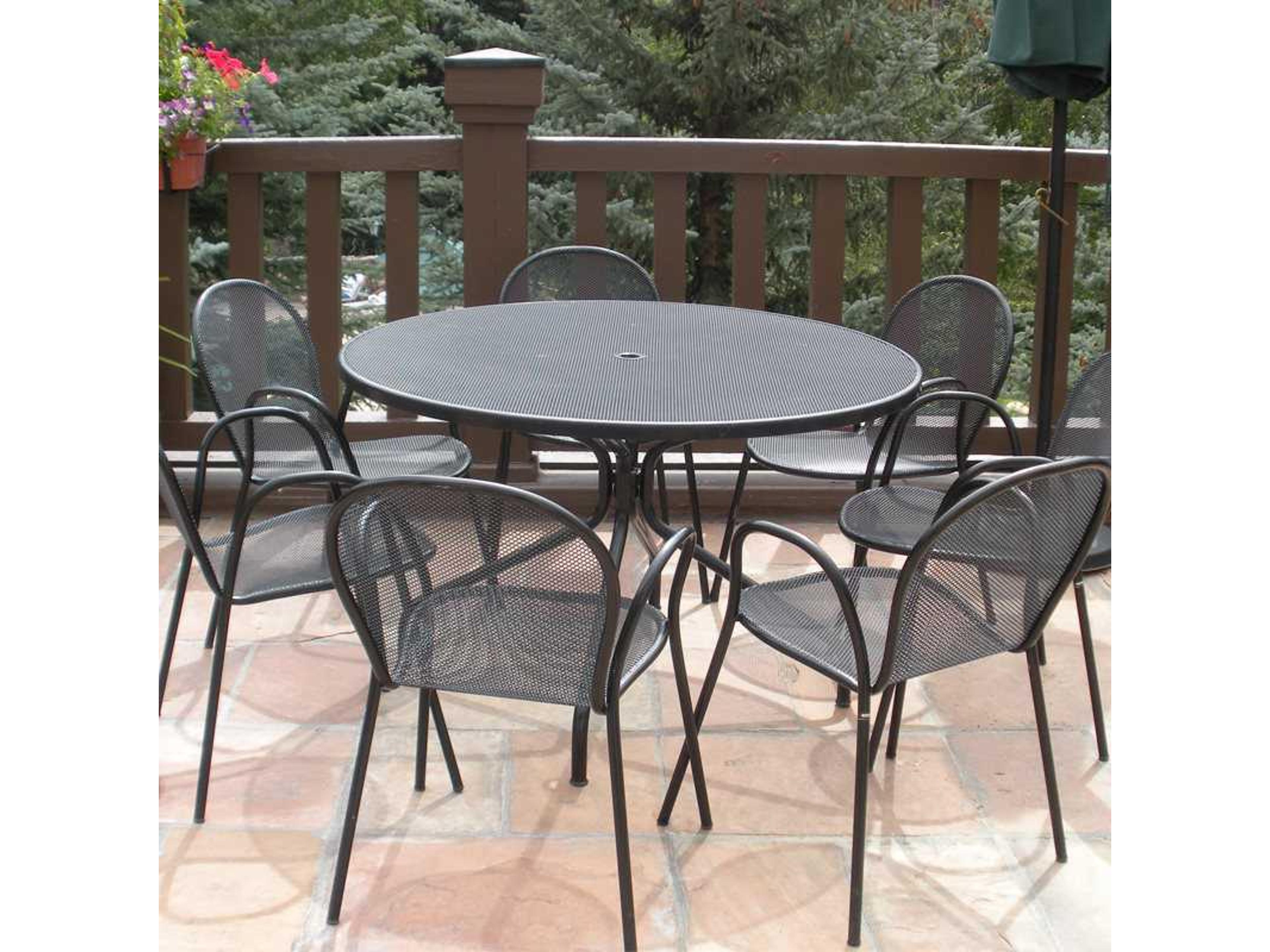 EMU Cambi Steel Round Outdoor Dining Table