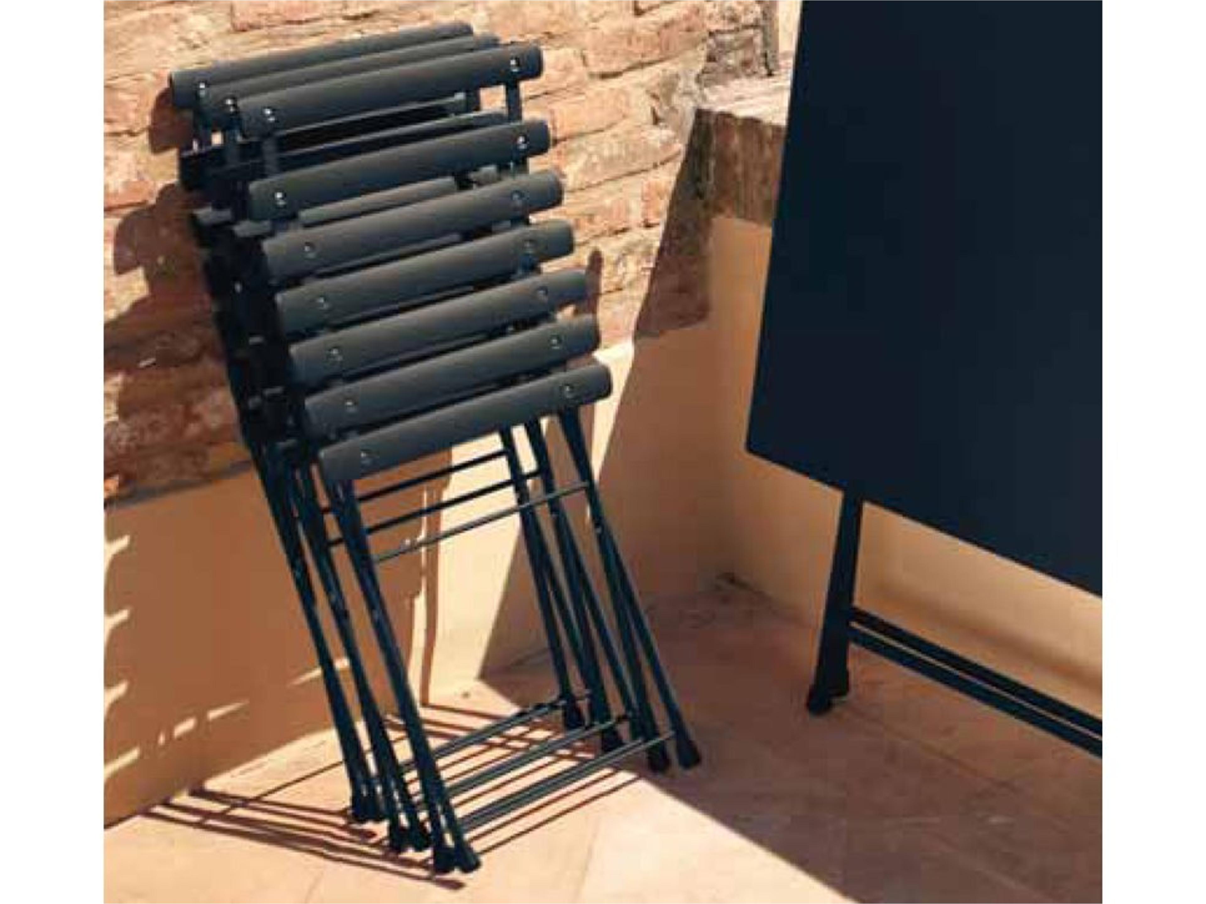 Arc En Ciel Steel Folding Chair Set