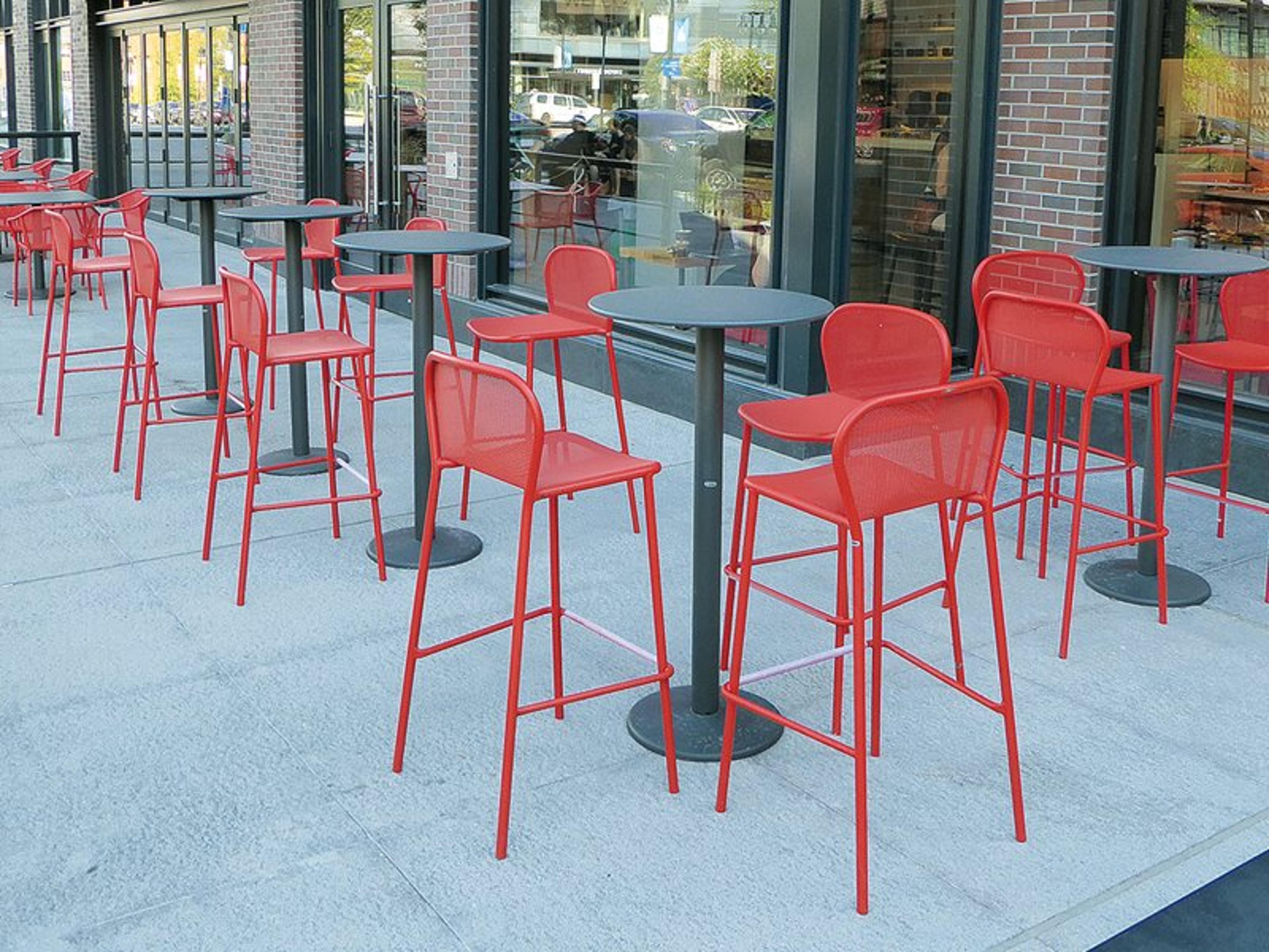 Darwin Steel Bar Set