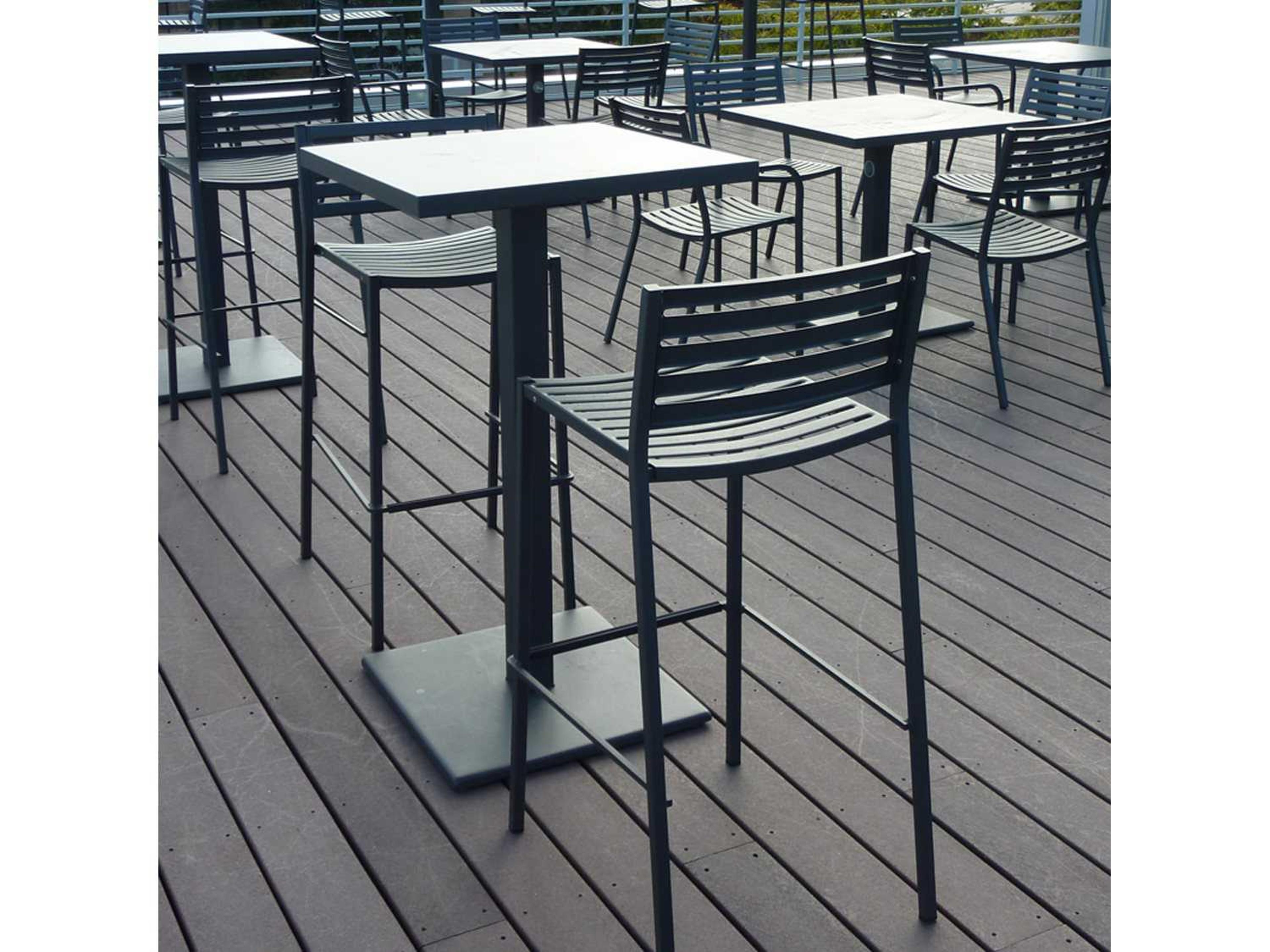 Segno Steel Outdoor Dining Set