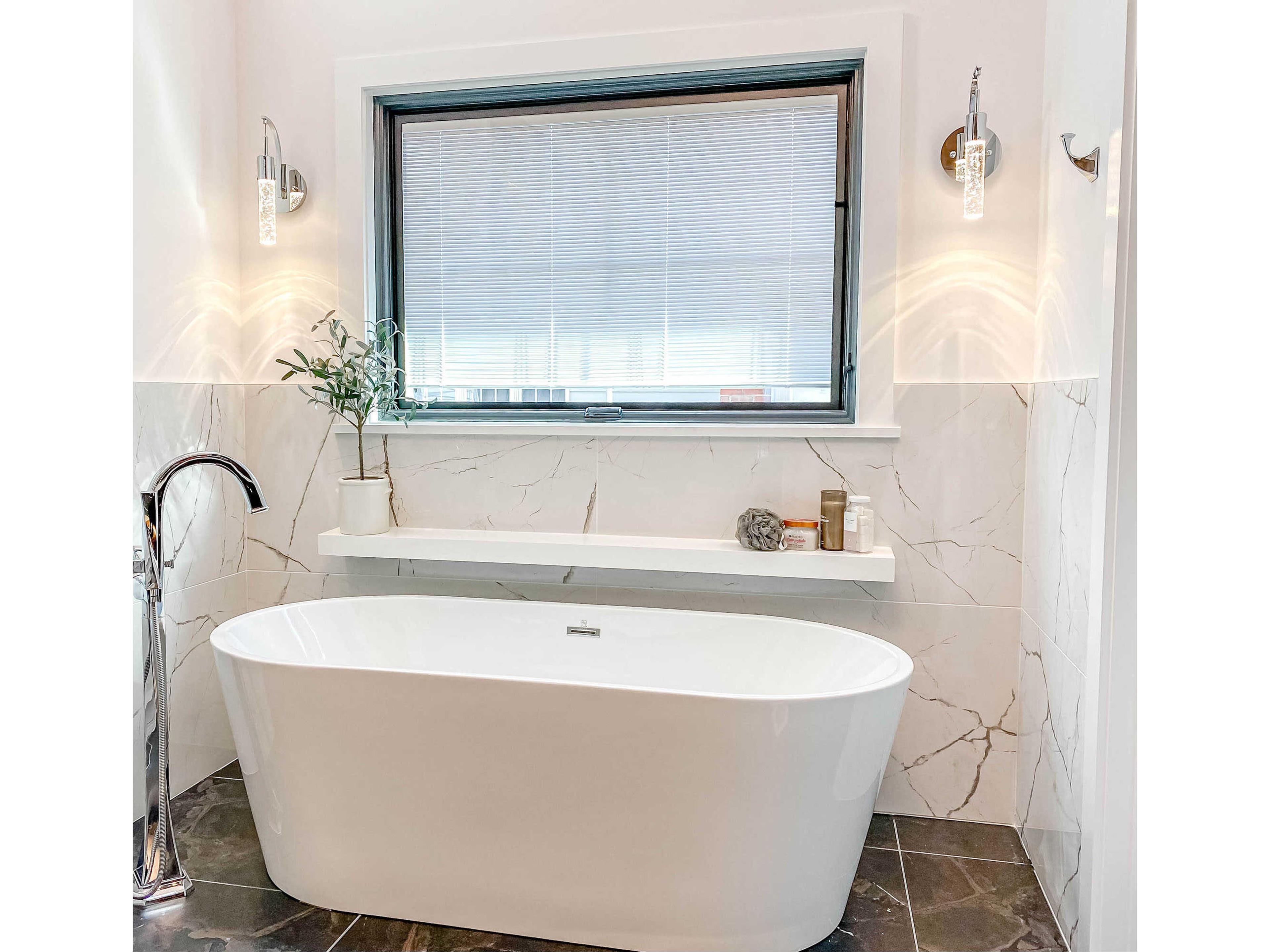 ET2 Fizz Iv 1-Light Polished Chrome Glass LED Wall Sconce