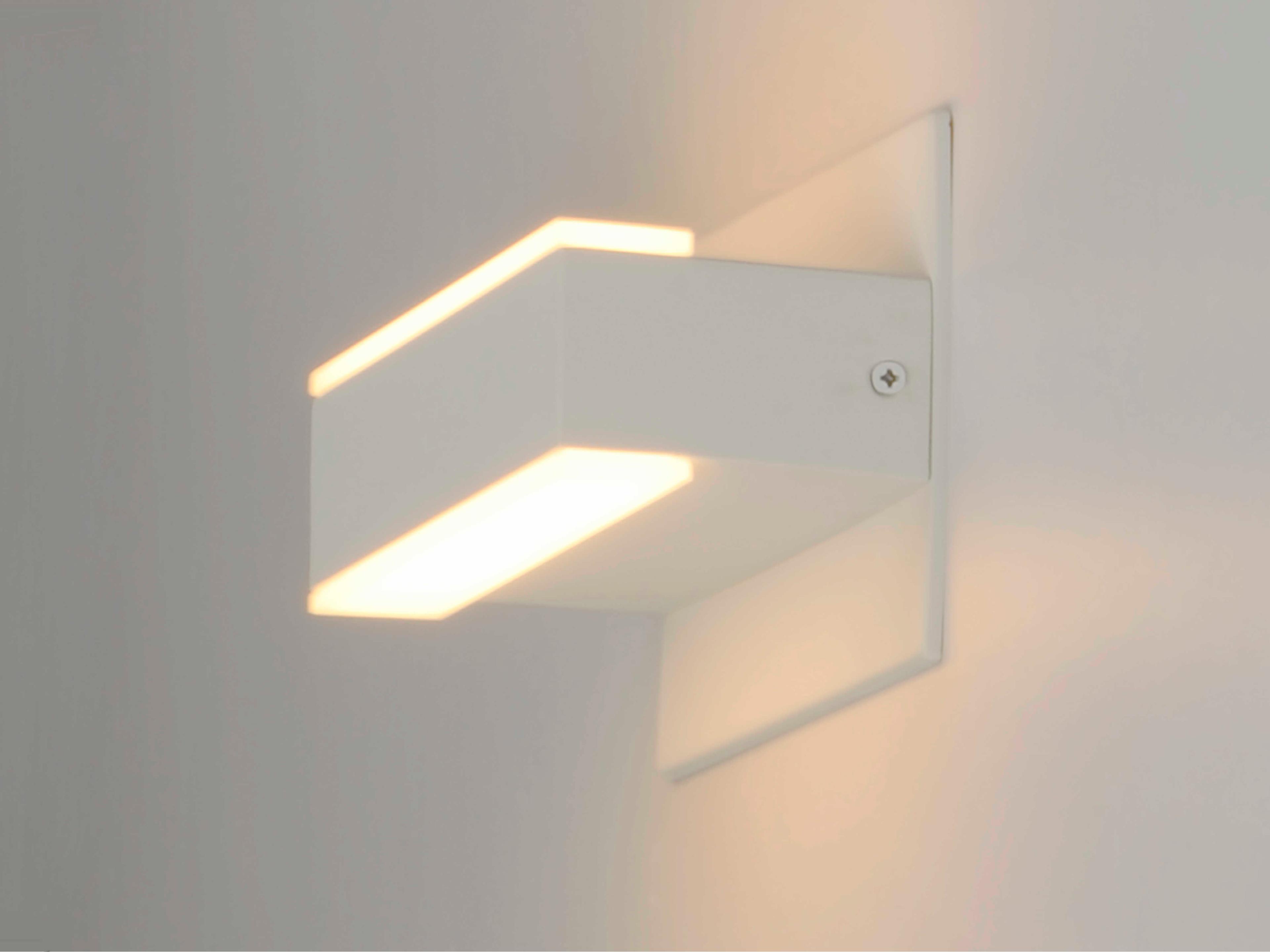 ET2 5-Light White LED Wall Sconce
