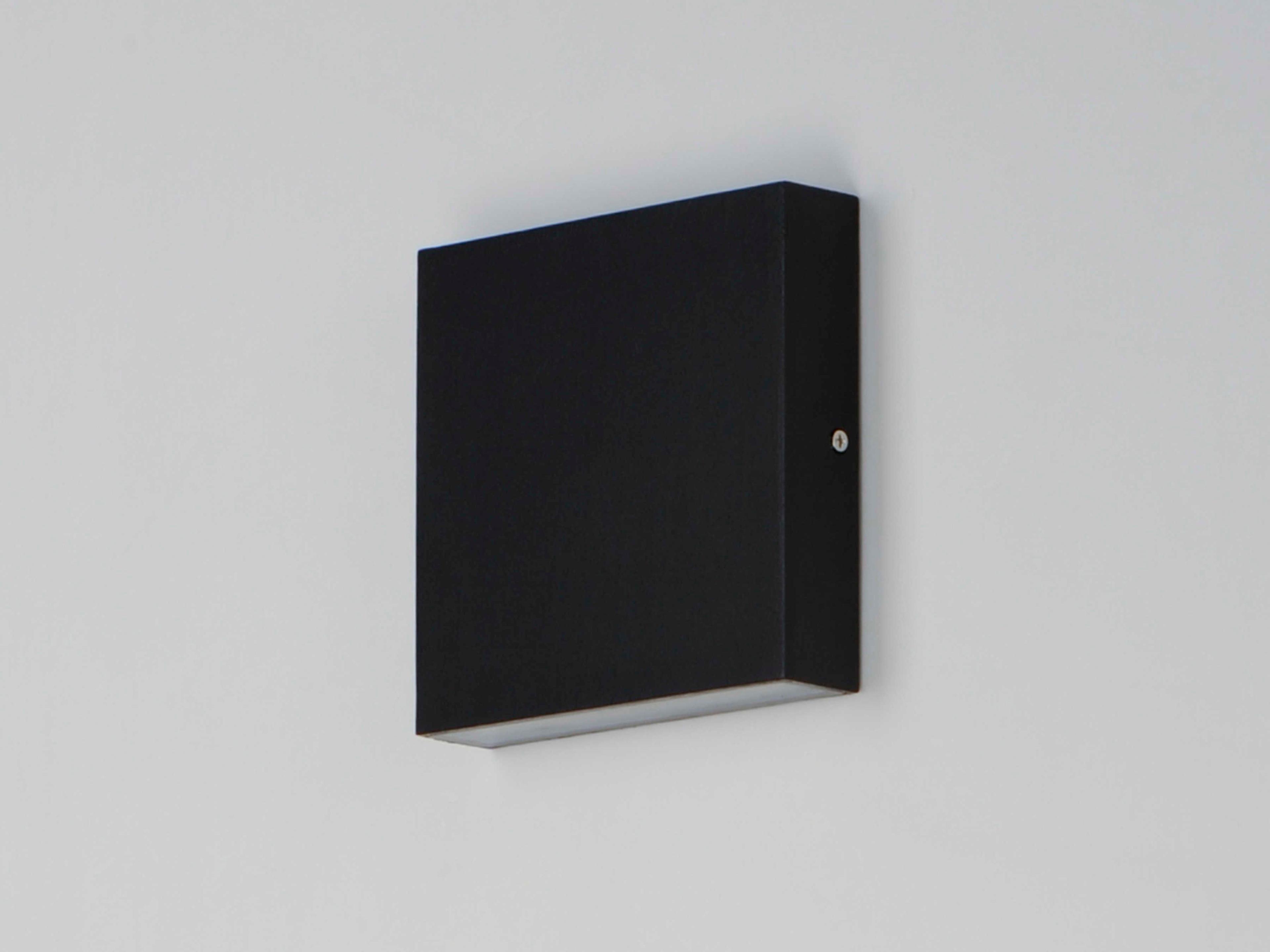 ET2 LED Outdoor Wall Light