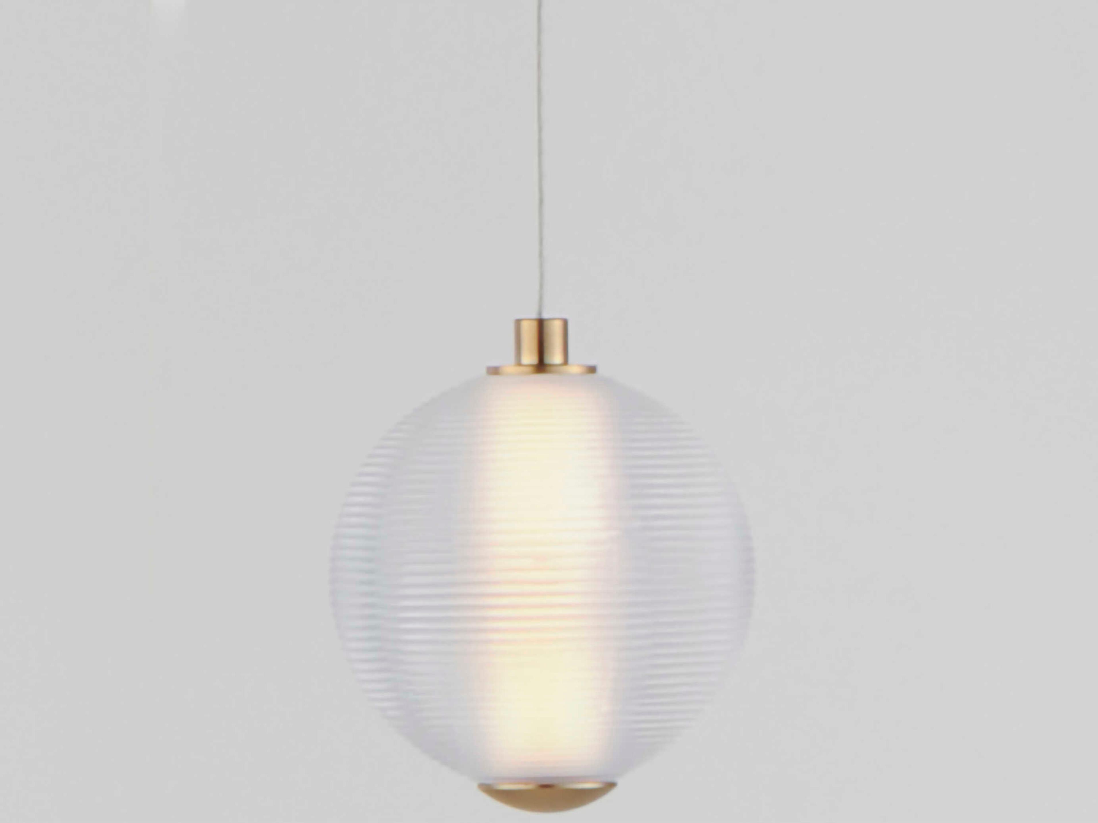 ET2 1-Light Gold Globe Mini Pendant