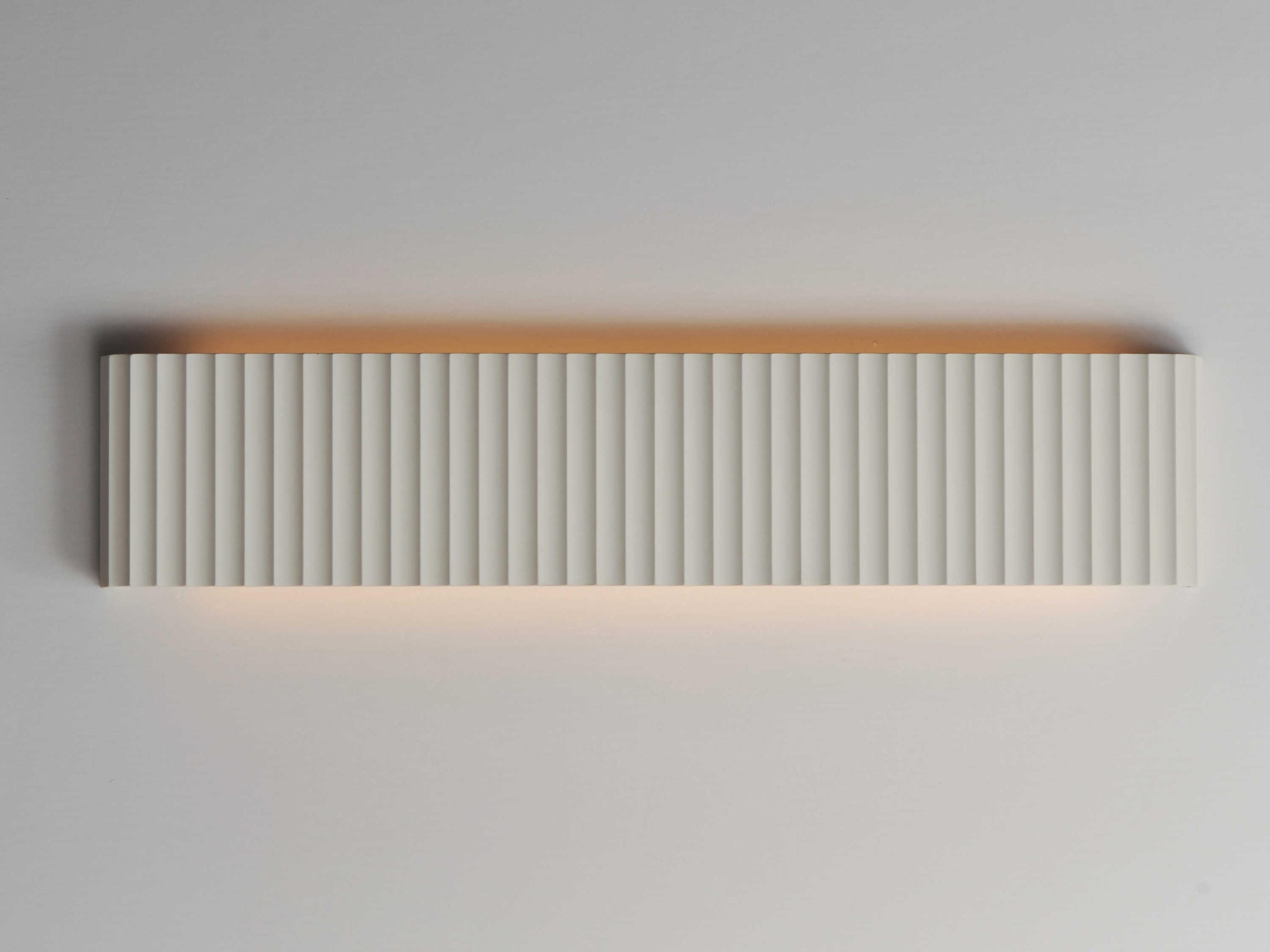 ET2 Delphi 1-Light Chaulk White Vanity Light