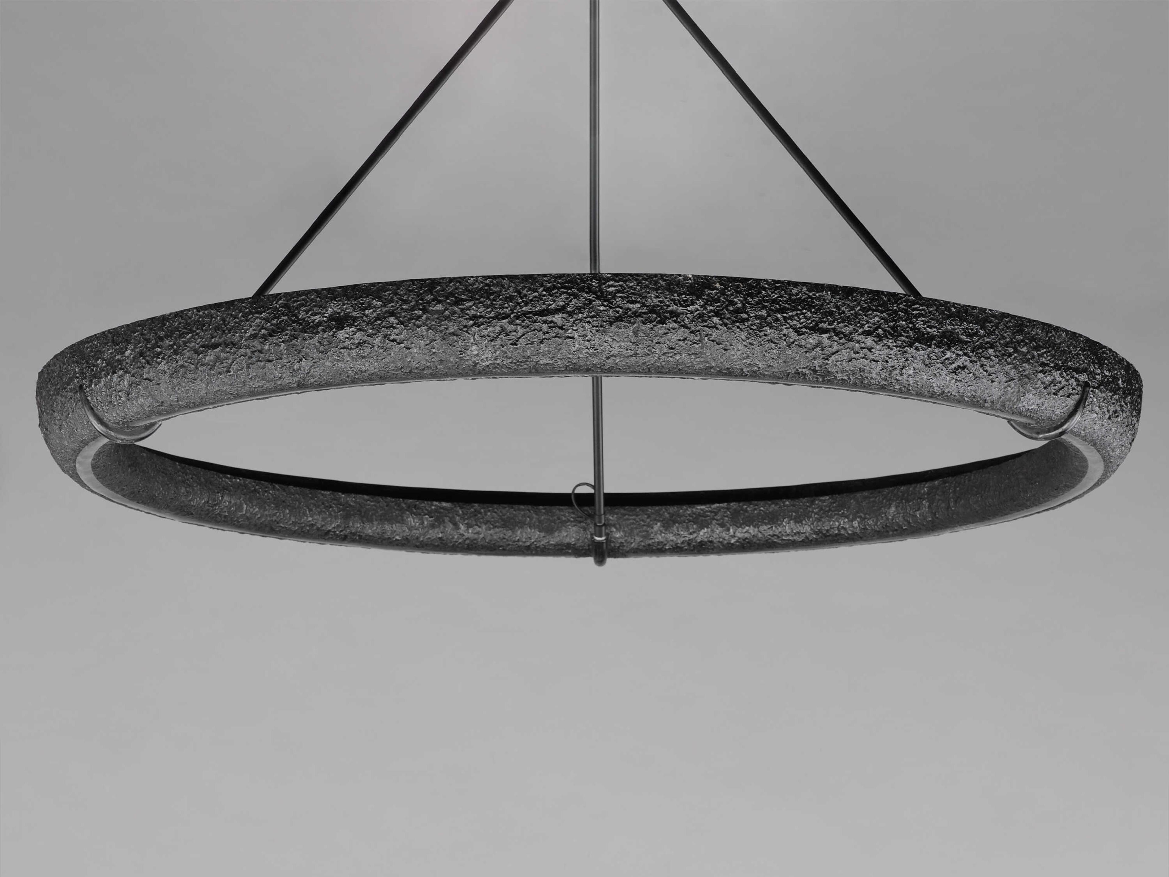 ET2 Geist Black Round Pendant