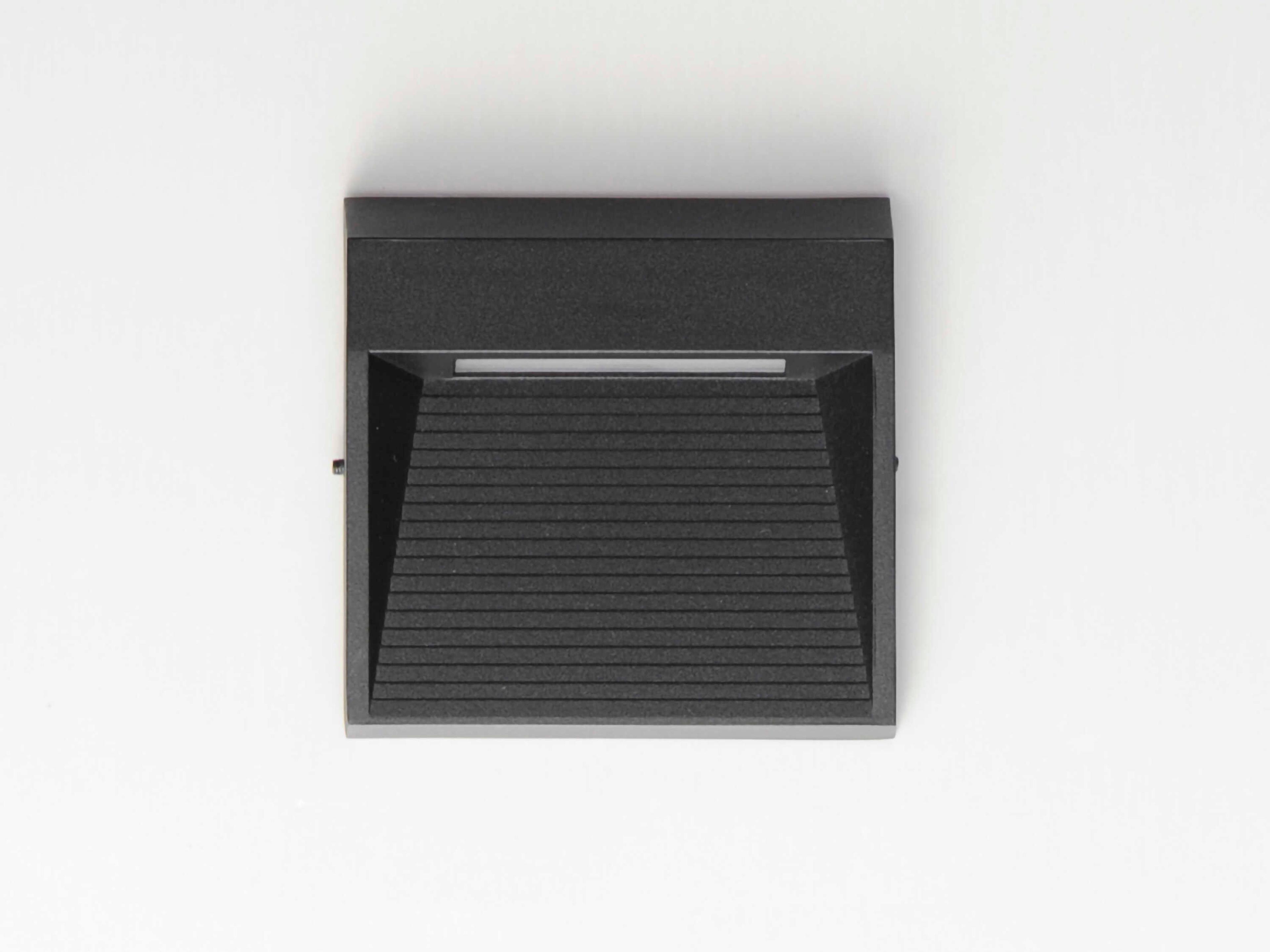 ET2 Steppes 1-Light Outdoor Wall Light