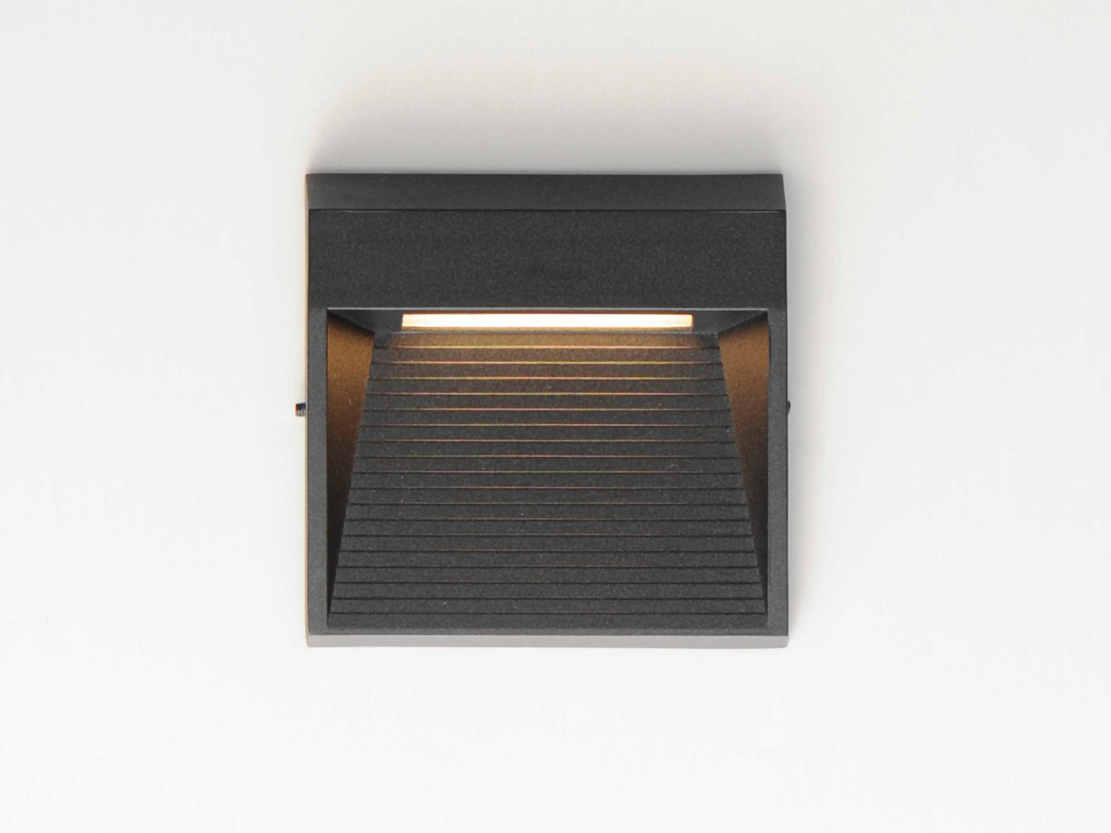 ET2 Steppes 1-Light Outdoor Wall Light