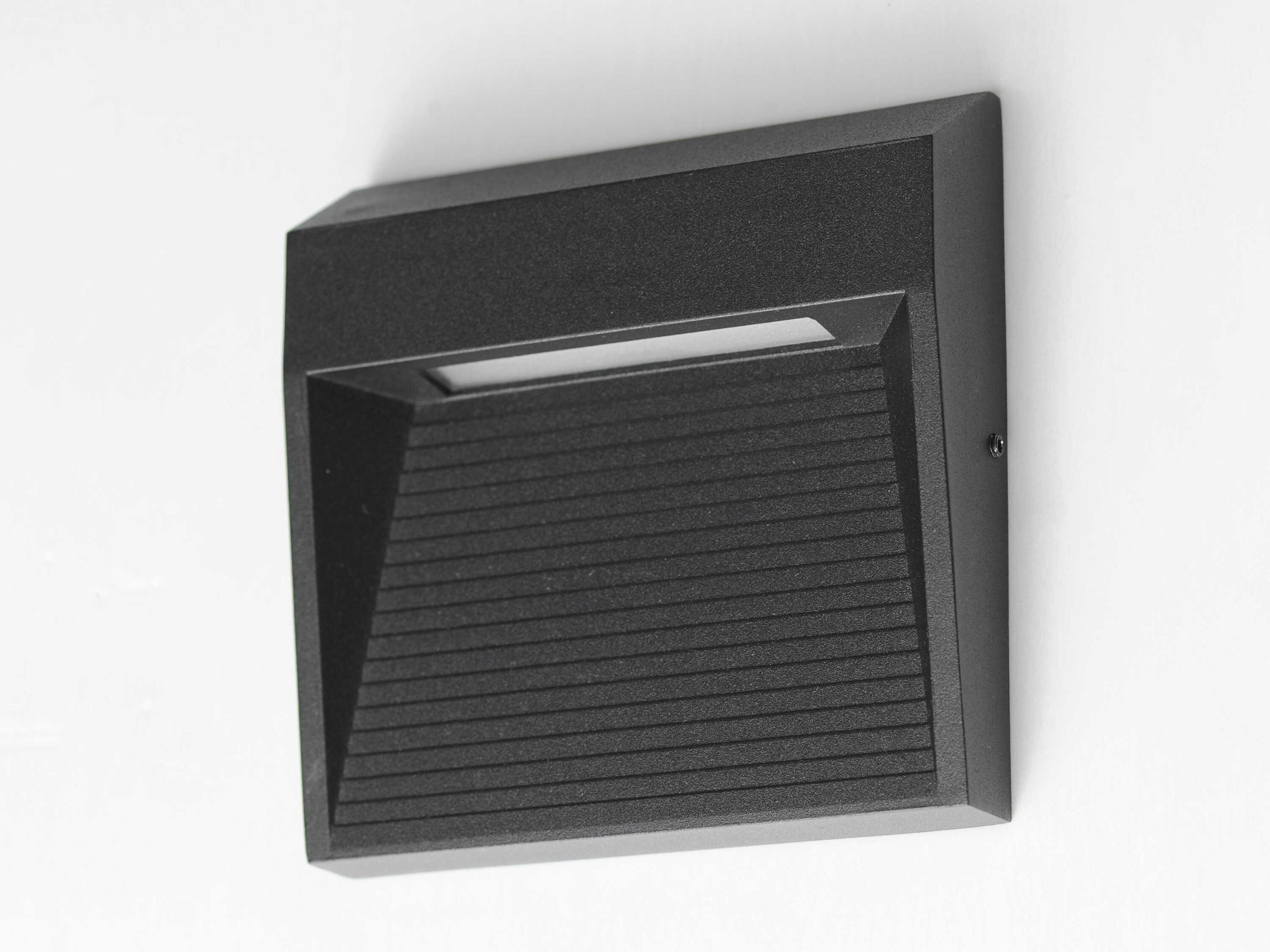 ET2 Steppes 1-Light Outdoor Wall Light