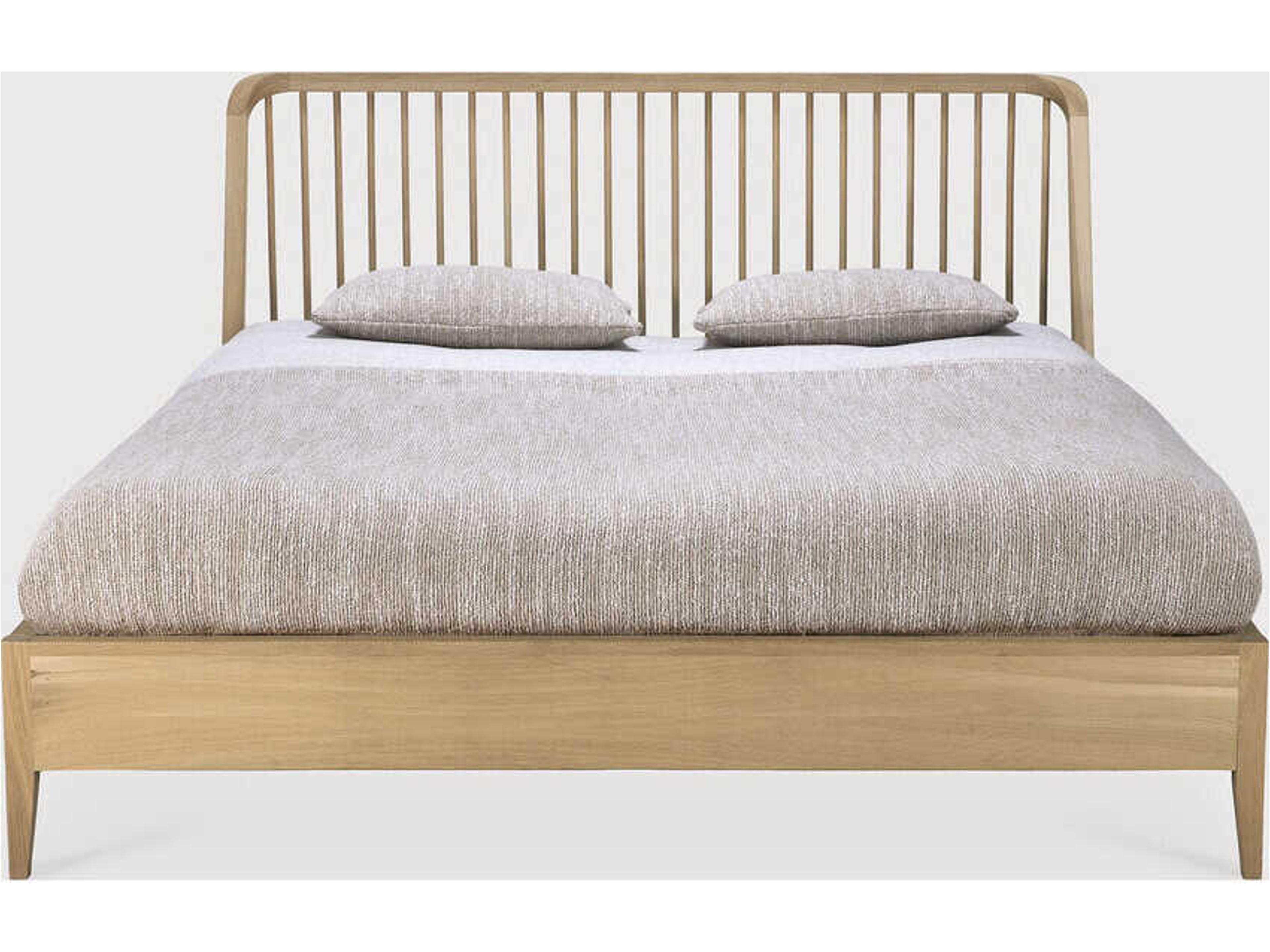 Ethnicraft Spindle Oak Bed