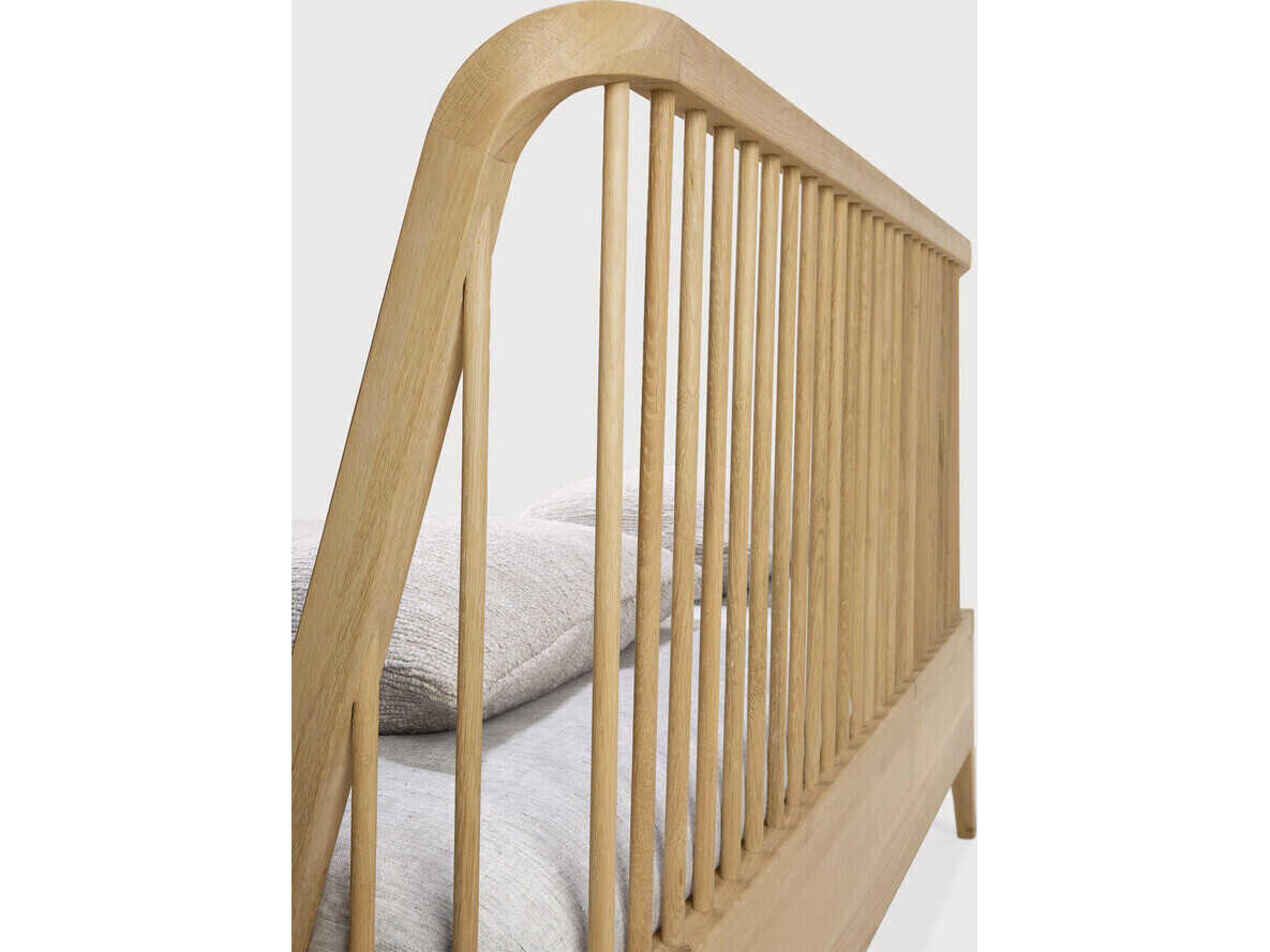 Ethnicraft Spindle Oak Bed