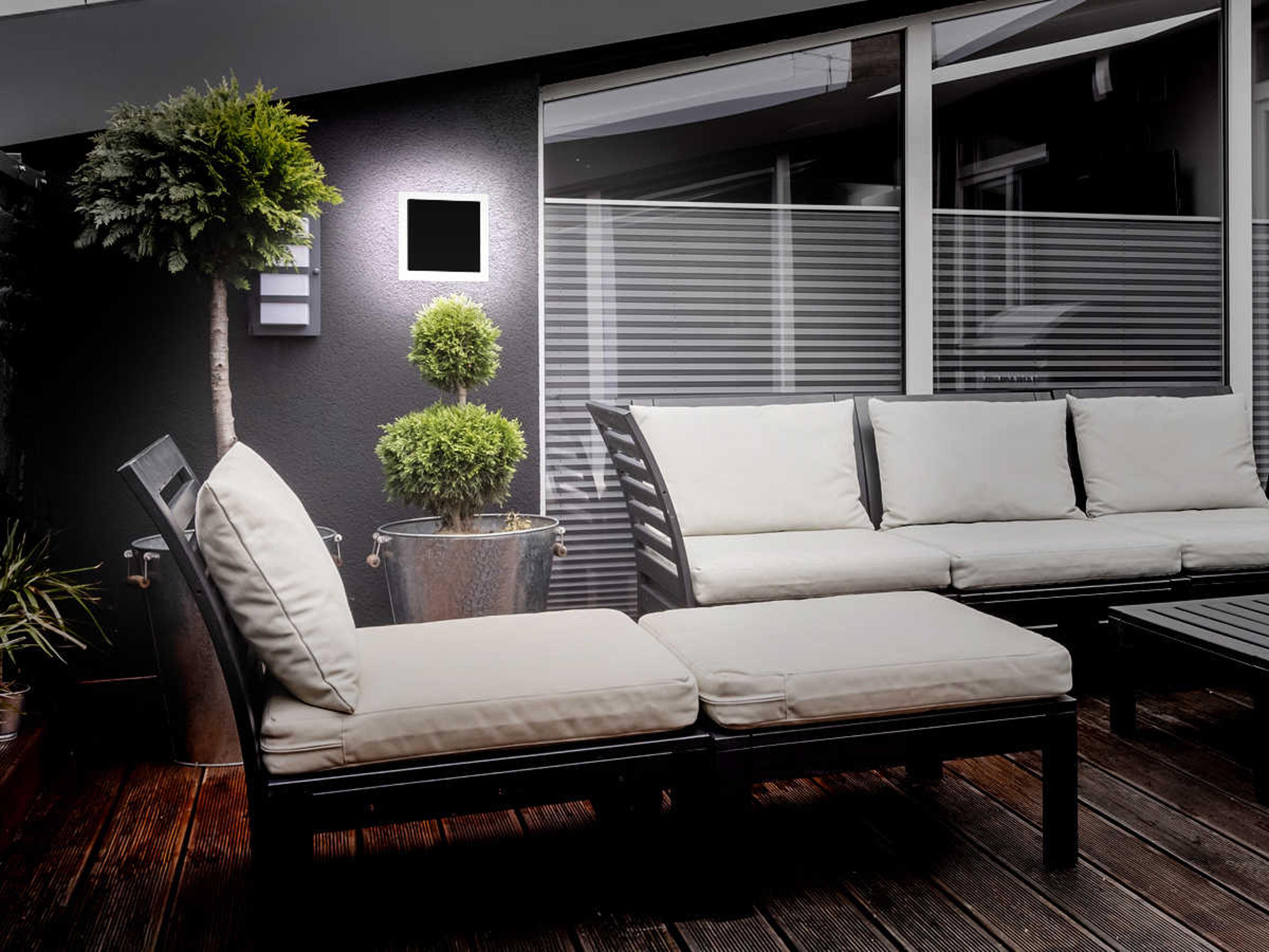 Eurofase Outdr 100-light Outdoor Wall Light