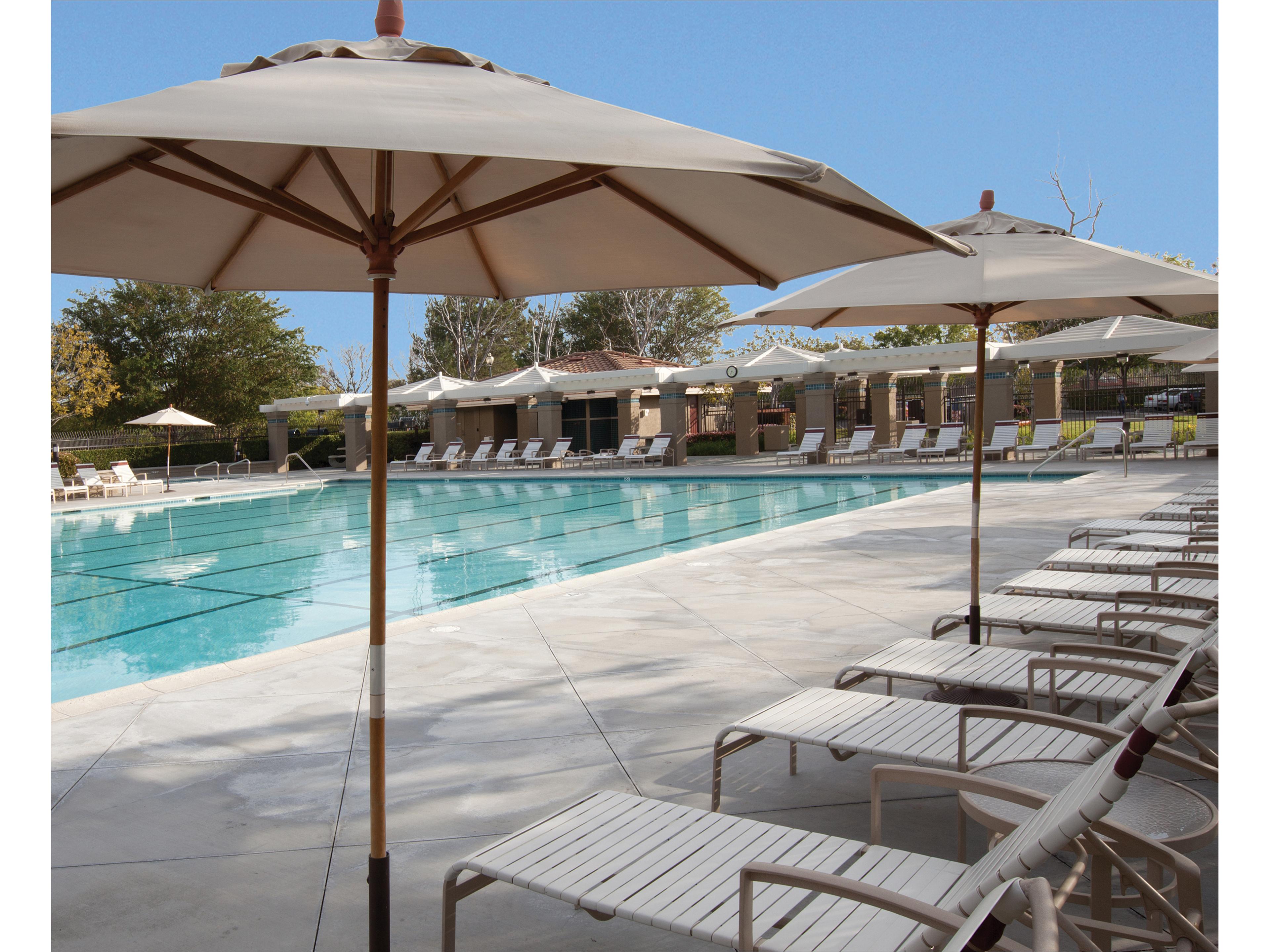 Treasure Garden Market Wood 9 Foot Octagon Pulley Lift Outdoor Umbrella