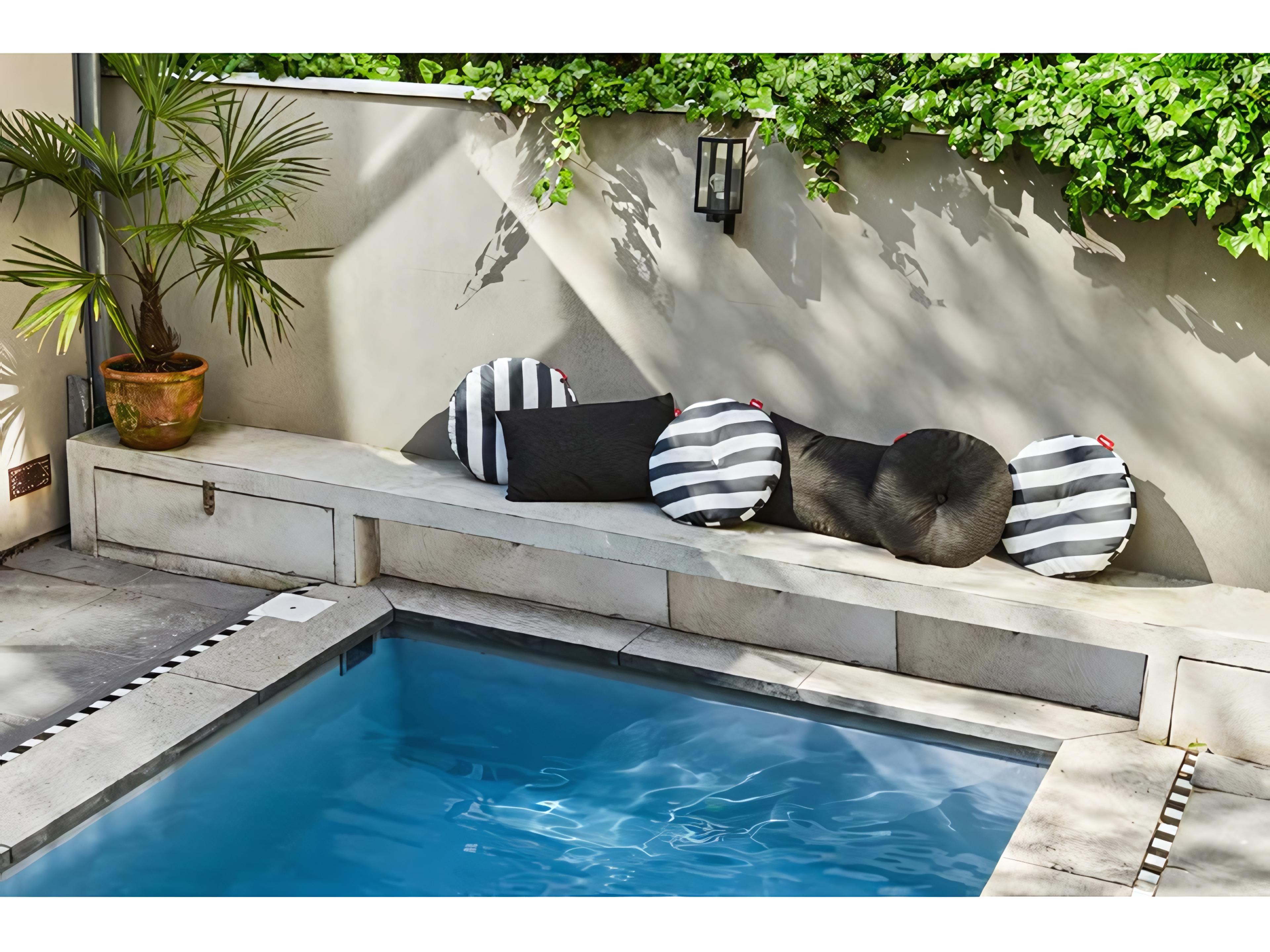 Fatboy Outdoor Circle Pillow in Thunder Grey